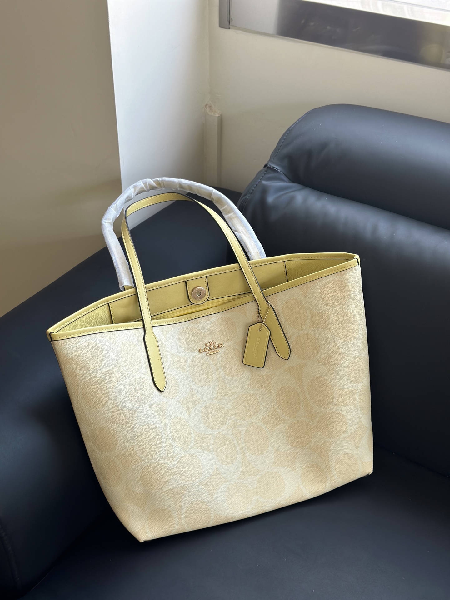 甘草黄 CAL49 - 機能性と美しさを兼ね備えたアイテム