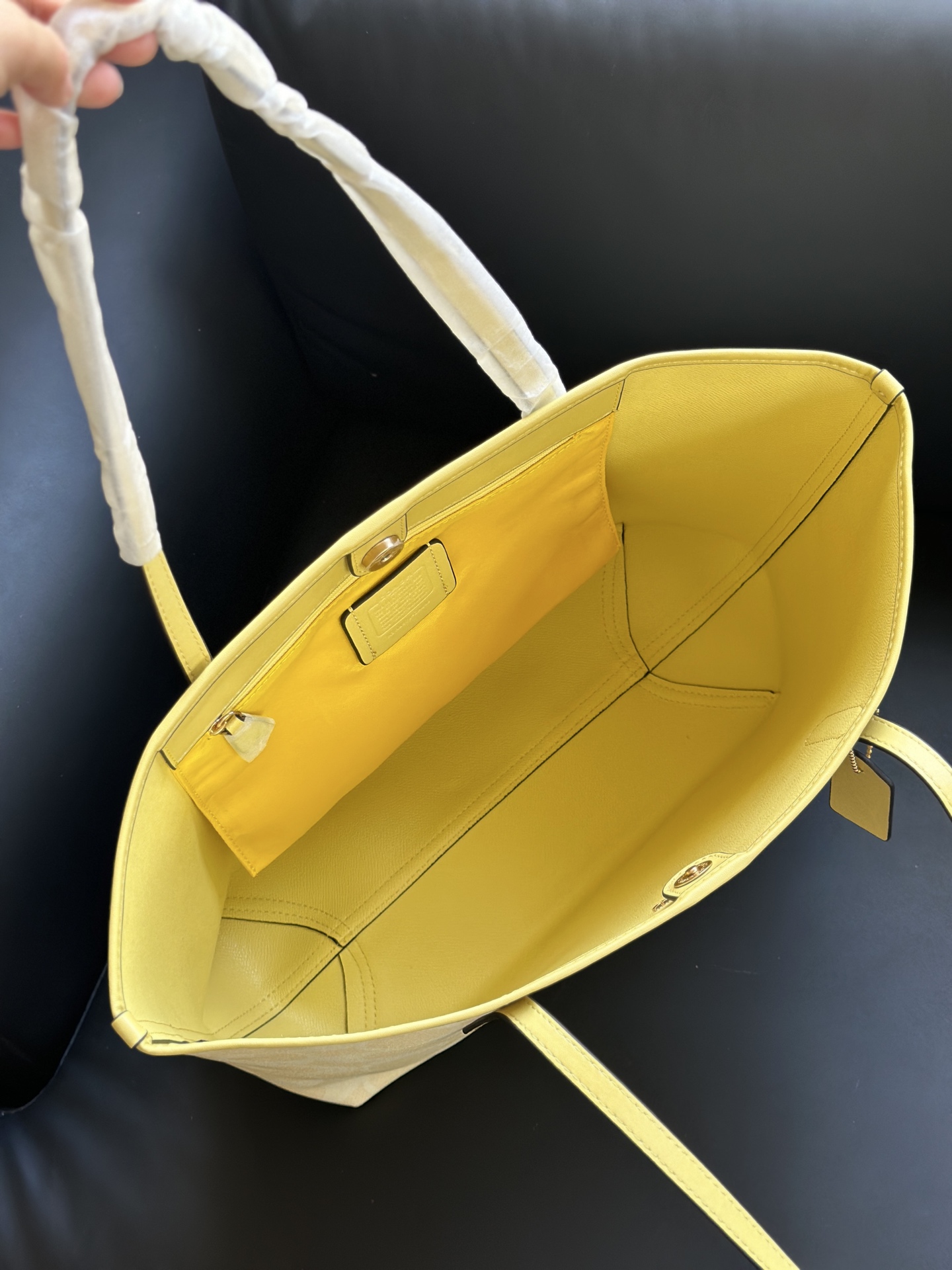 甘草黄 CAL49 - 機能性と美しさを兼ね備えたアイテム