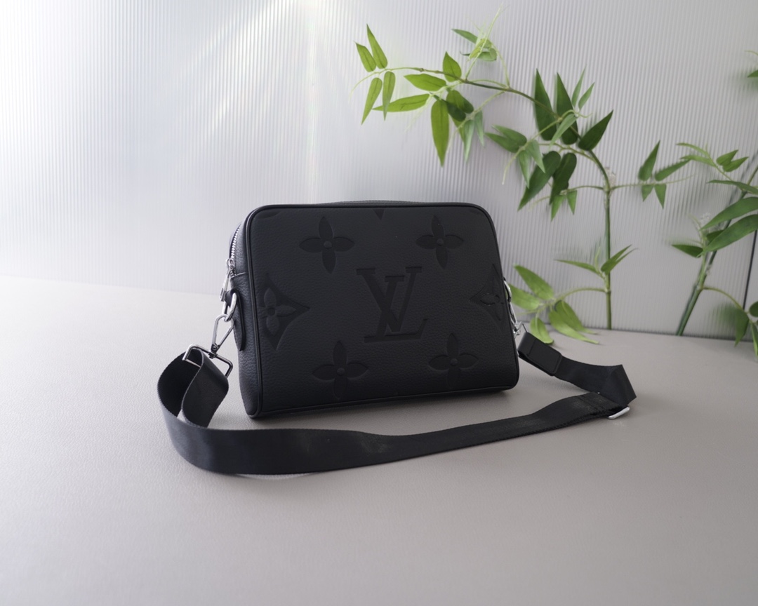 Louis Vuitton Crossbody & Shoulder Bags Calfskin Cowhide