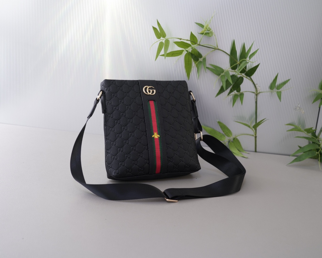 Gucci Crossbody & Shoulder Bags Cowhide