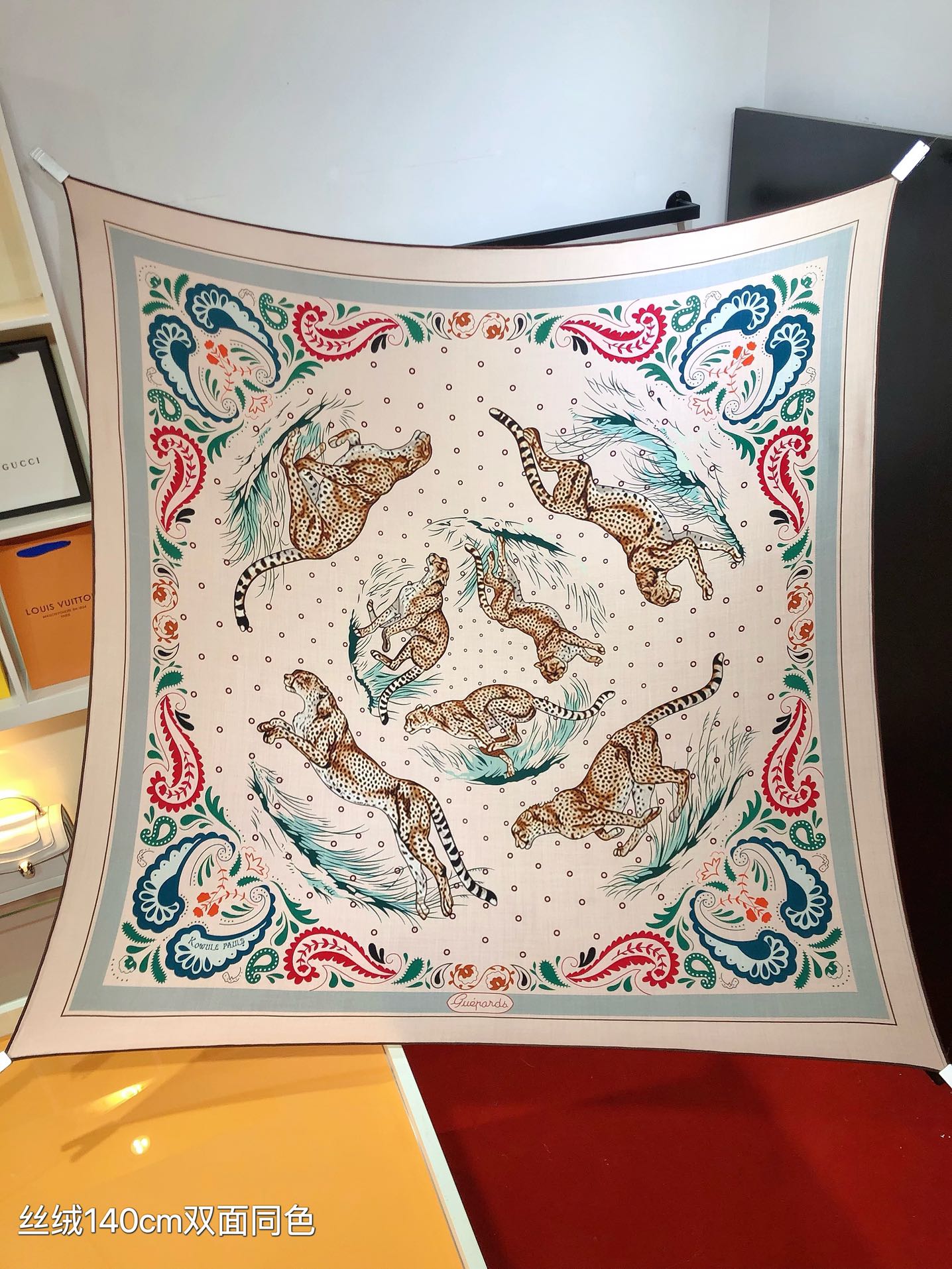 ❄RHMS2481双面同色 140x140cm 70%羊绒30%真丝爱马仕《猎豹》