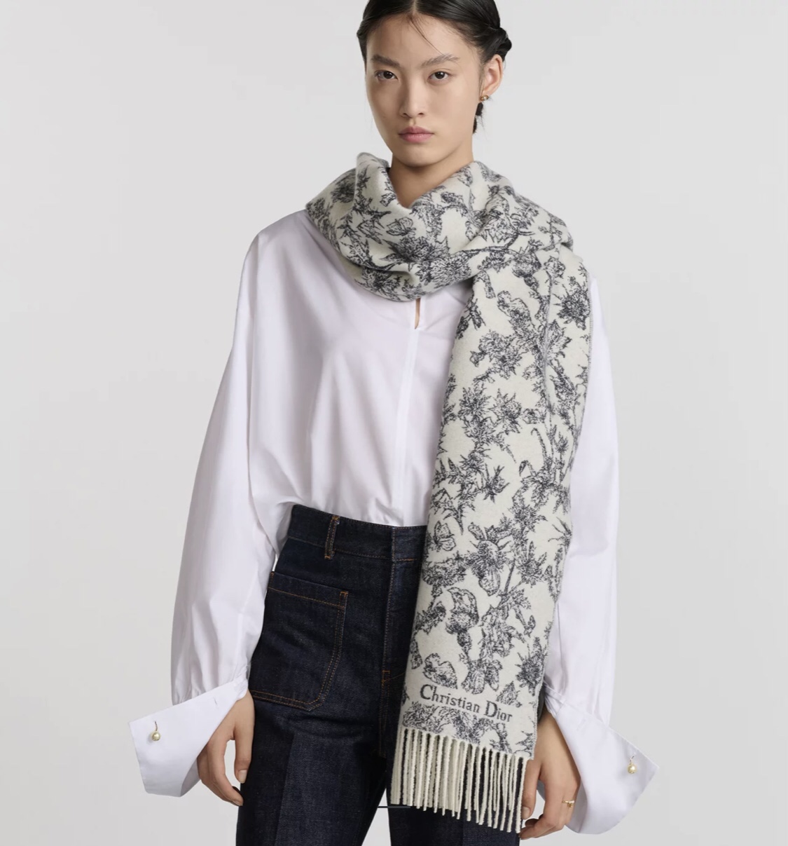 ❄️RDO2443重磅推荐‼️迪奥Dior Chardons 图案刺绣，展示象征着保护、韧性和自由的苏格