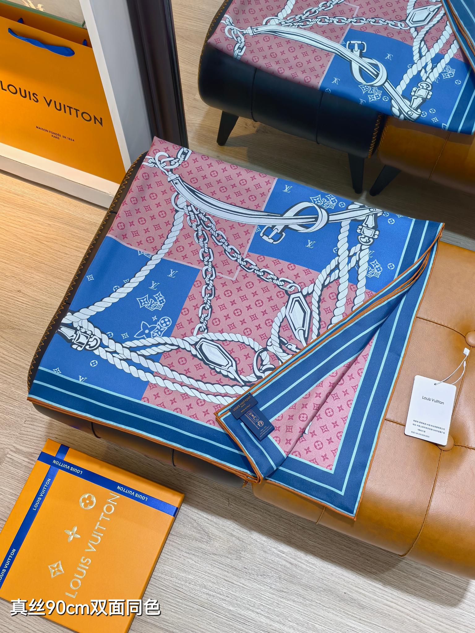 🌼SLV2527
18姆米双面  90x90cm斜纹真丝
LV《》