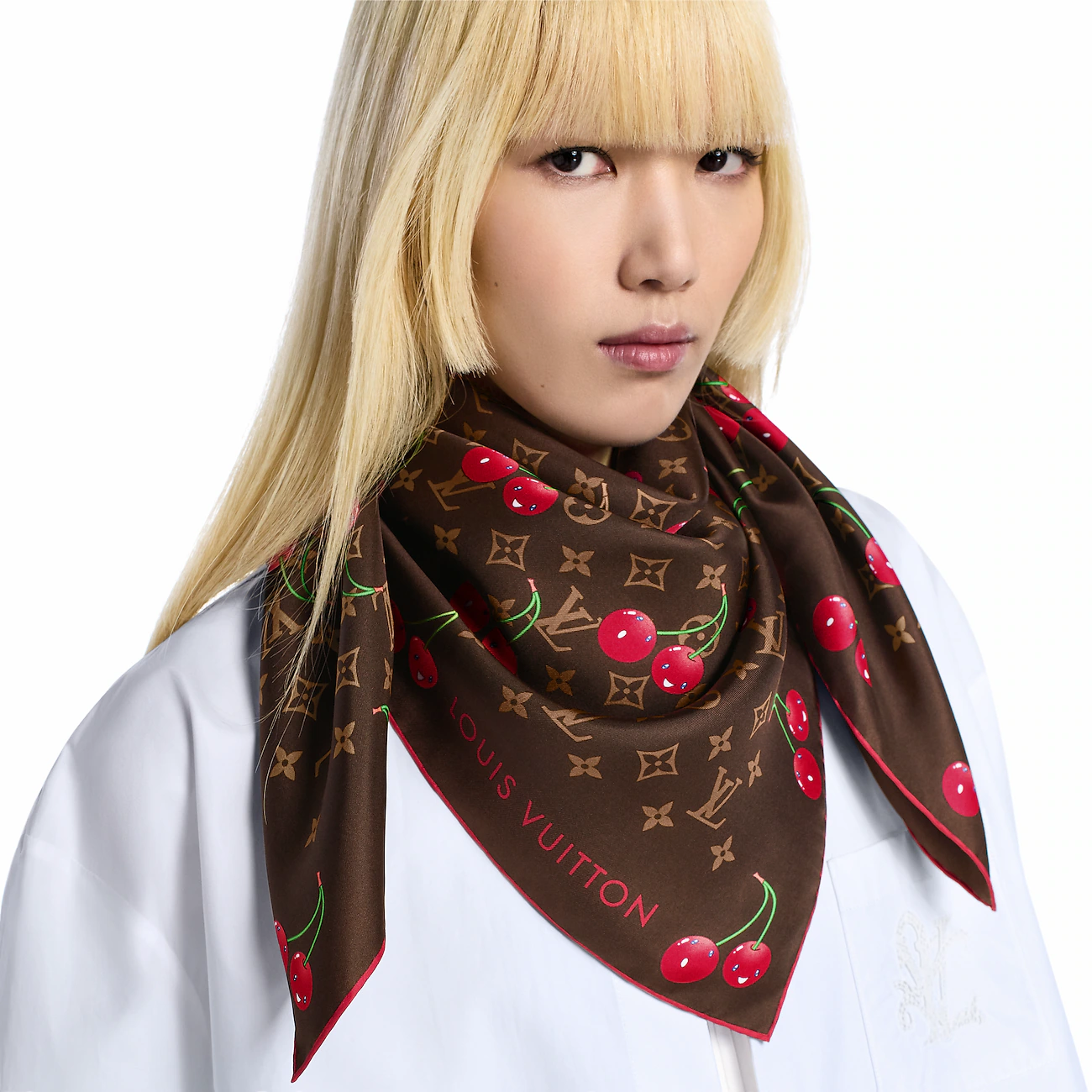🌼SLV2535
18姆米双面  90x90cm斜纹真丝
LV《LV x TM Monogram Cer