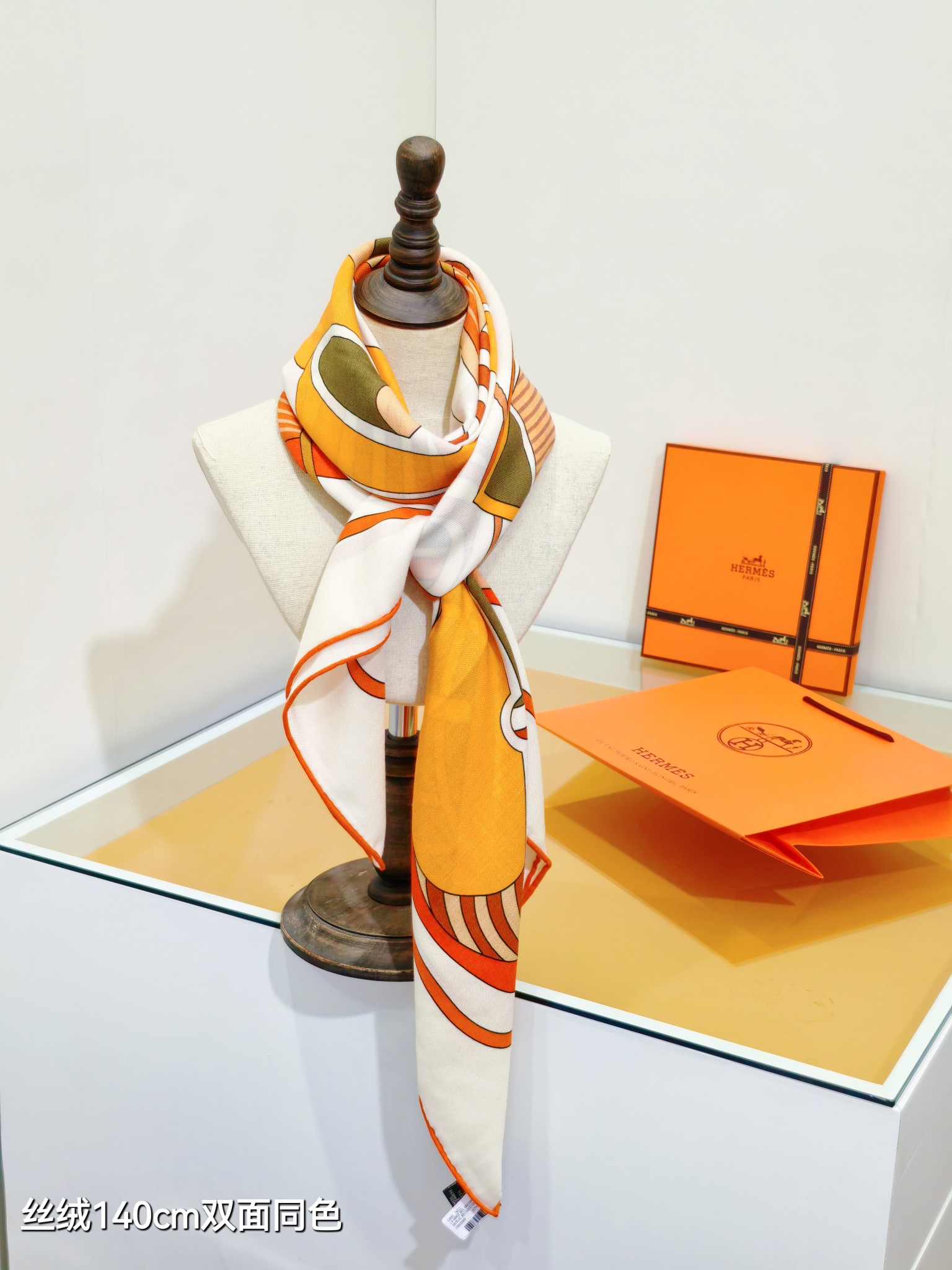 ❄RHMS2548双面同色 140x140cm 70%羊绒30%真丝爱马仕《Thalassa传统渔业》