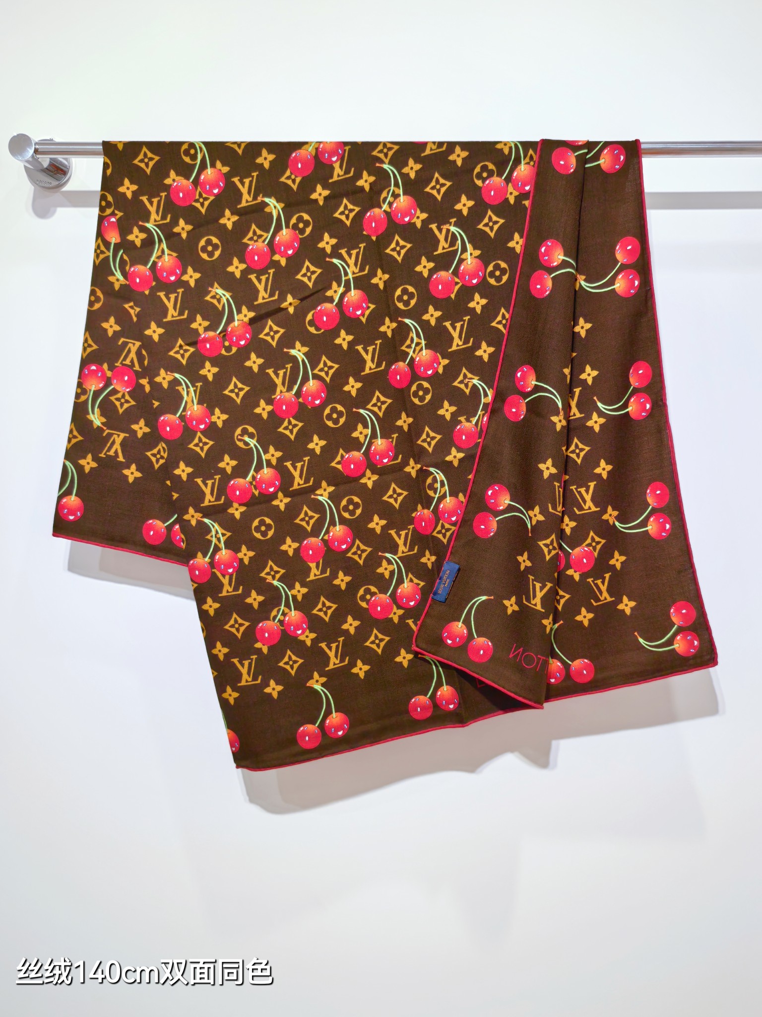 ❄RLV2541双面同色 140x140cm 70%羊绒30%真丝LV x TM《Monogram Ce