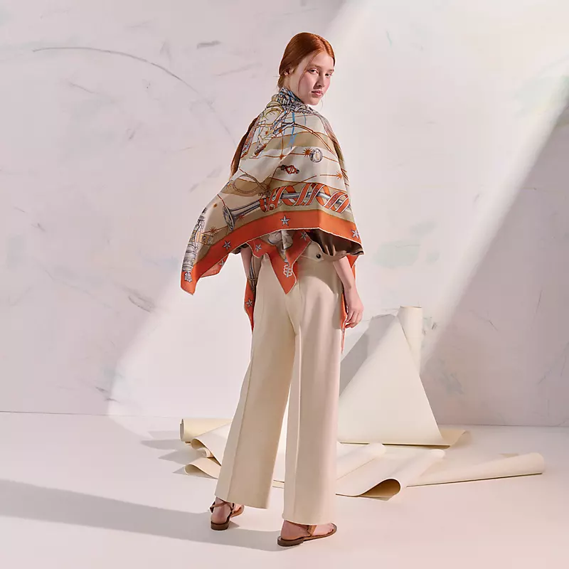 ❄RHMS2555双面同色 140x140cm 70%羊绒30%真丝爱马仕《星辰合唱曲》