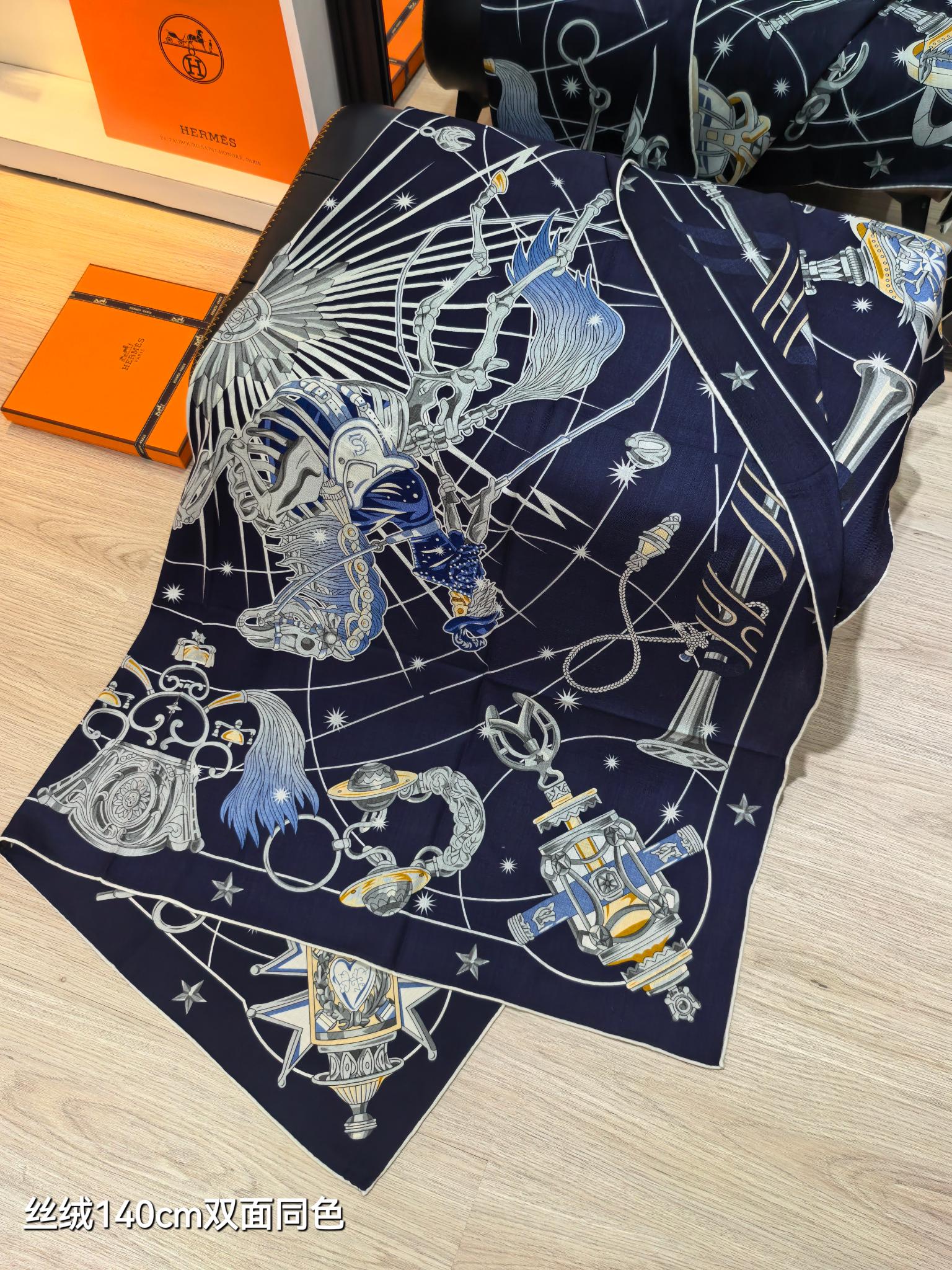 ❄RHMS2555双面同色 140x140cm 70%羊绒30%真丝爱马仕《星辰合唱曲》