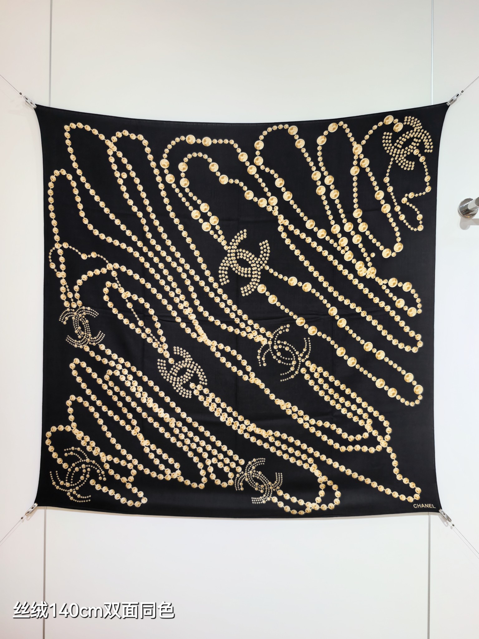 NO:341039,RCC2556 Double sided same color 140x140cm 70 cashmere 30 silk Chanel 