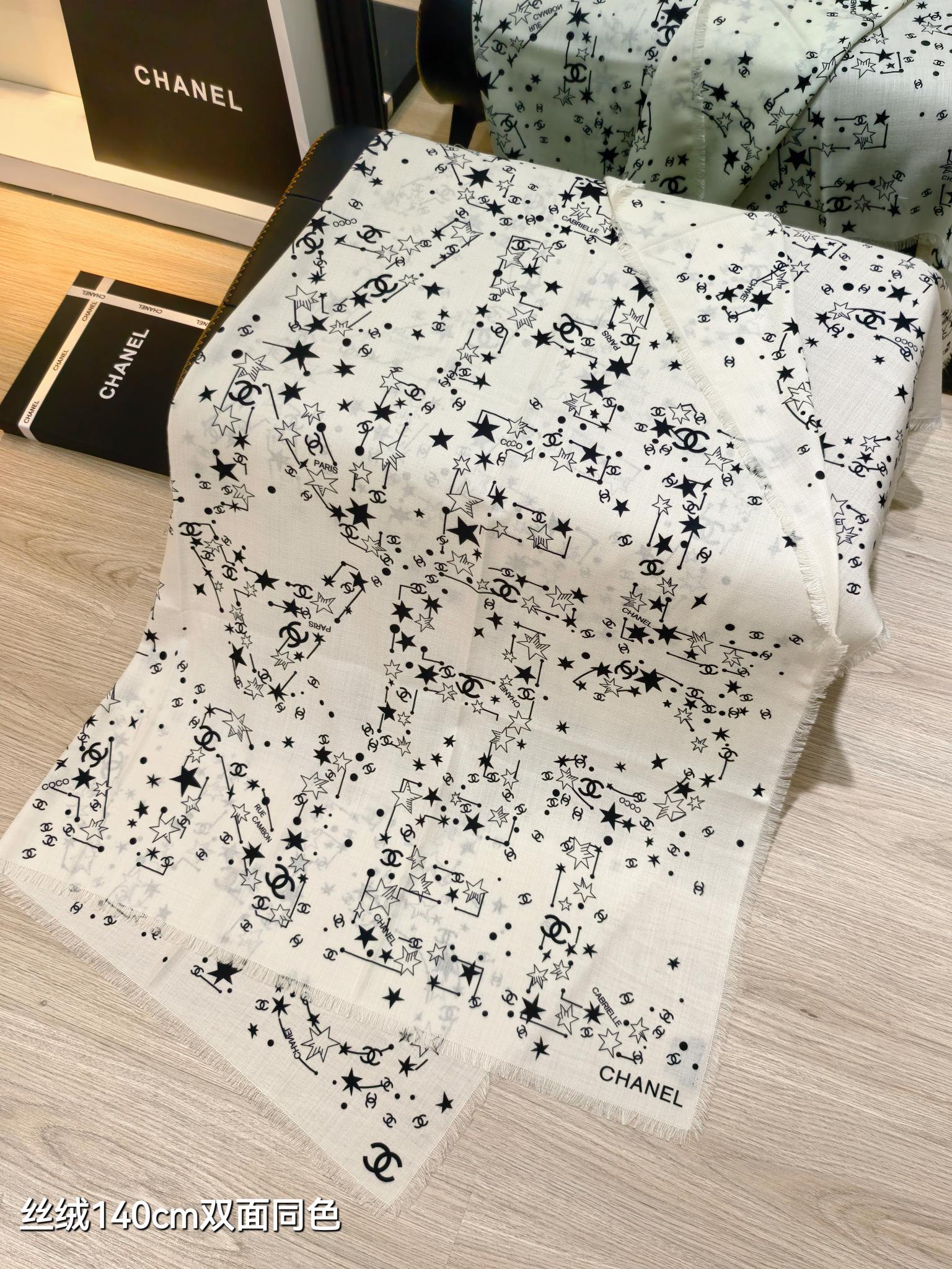 ❄RCC2560双面同色 140x140cm 70%羊绒30%真丝香奈儿《》