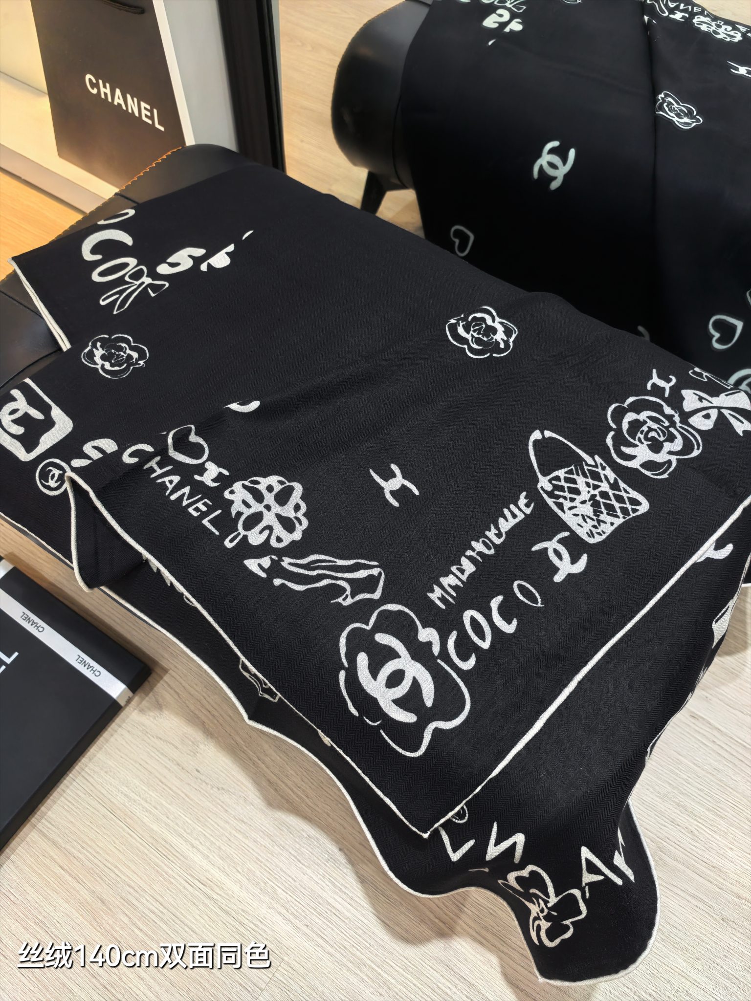 ❄RCC2561双面同色 140x140cm 70%羊绒30%真丝香奈儿《》