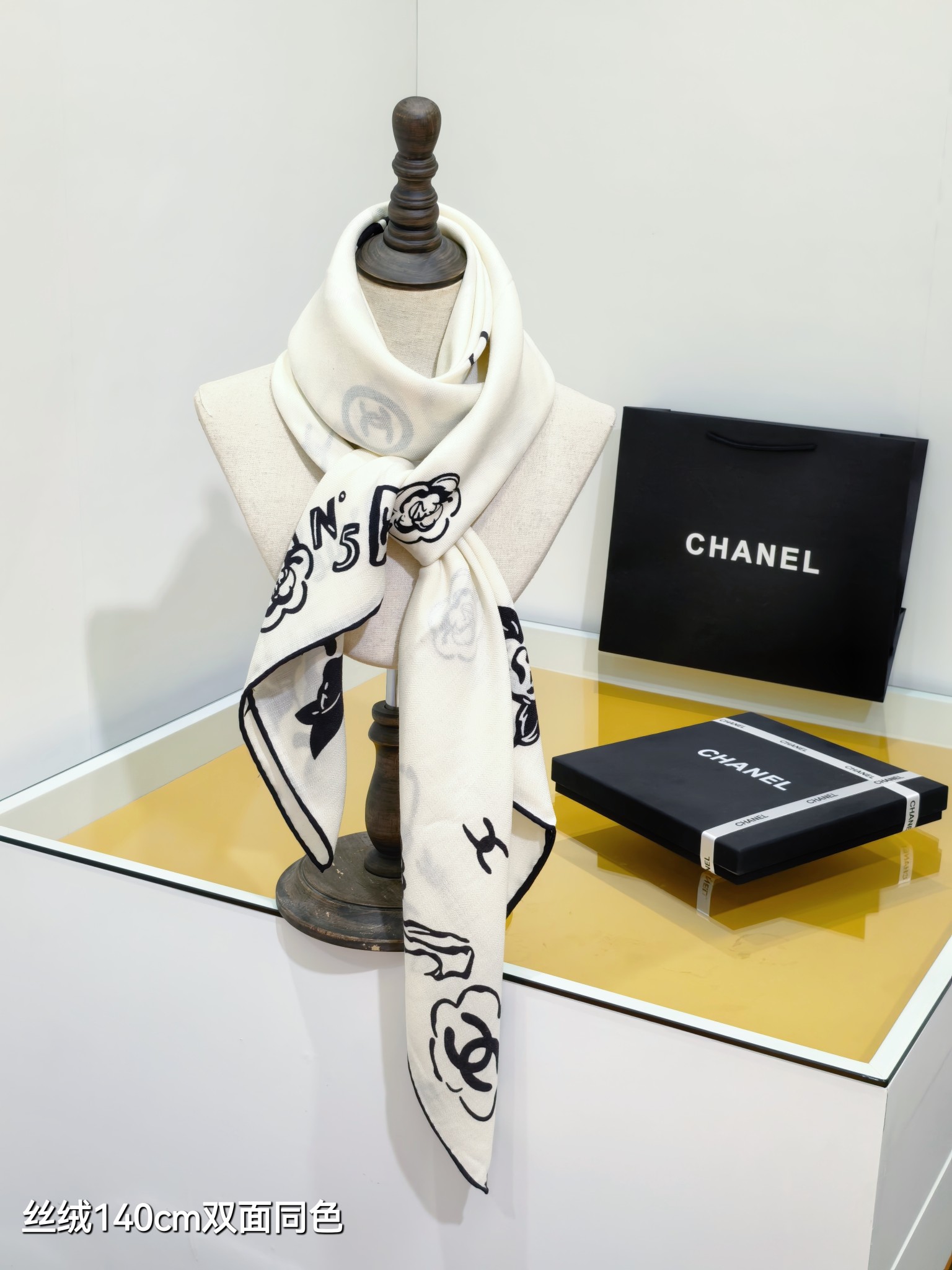 ❄RCC2561双面同色 140x140cm 70%羊绒30%真丝香奈儿《》