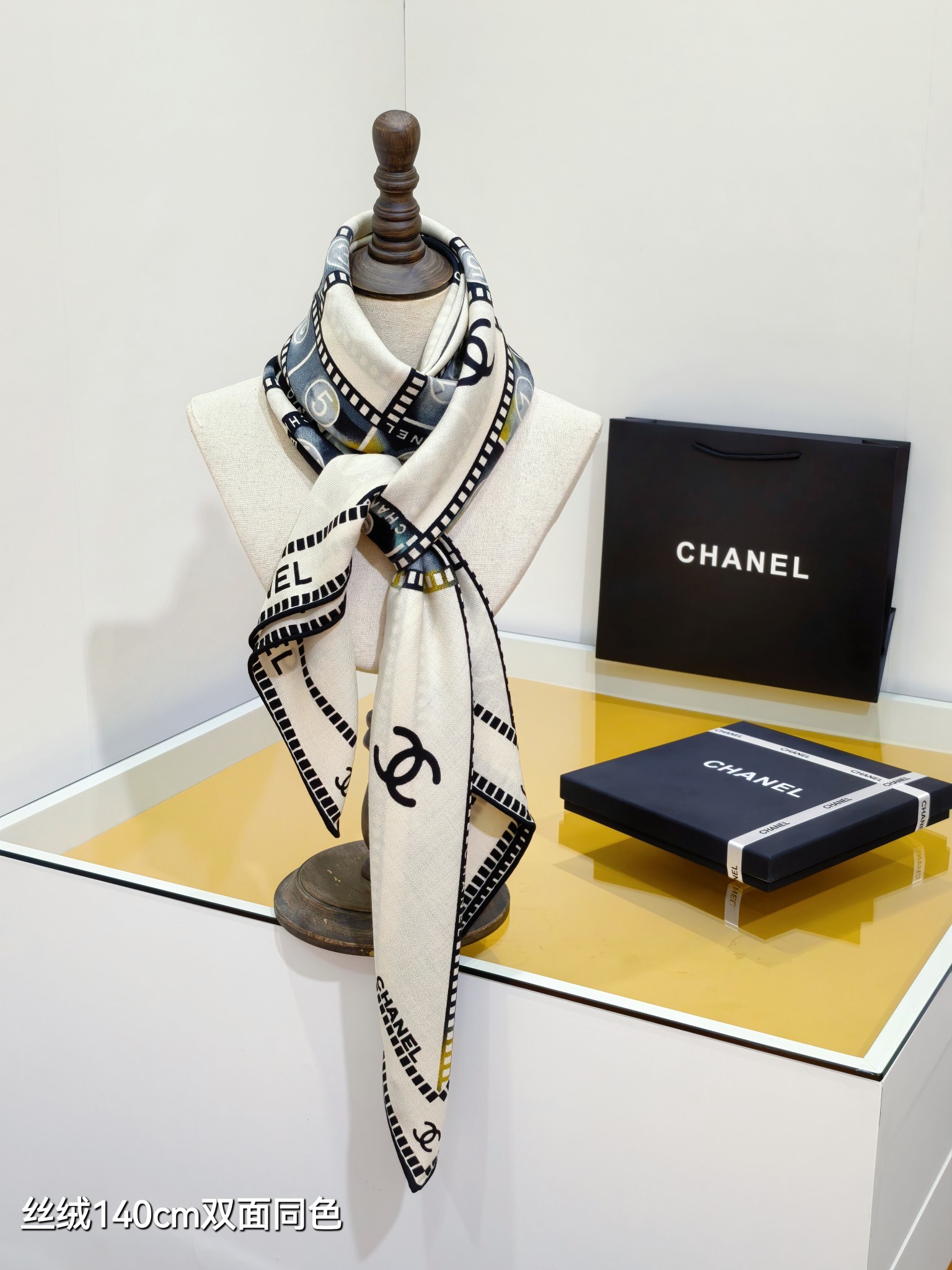 ❄RCC2563双面同色 140x140cm 70%羊绒30%真丝香奈儿《》