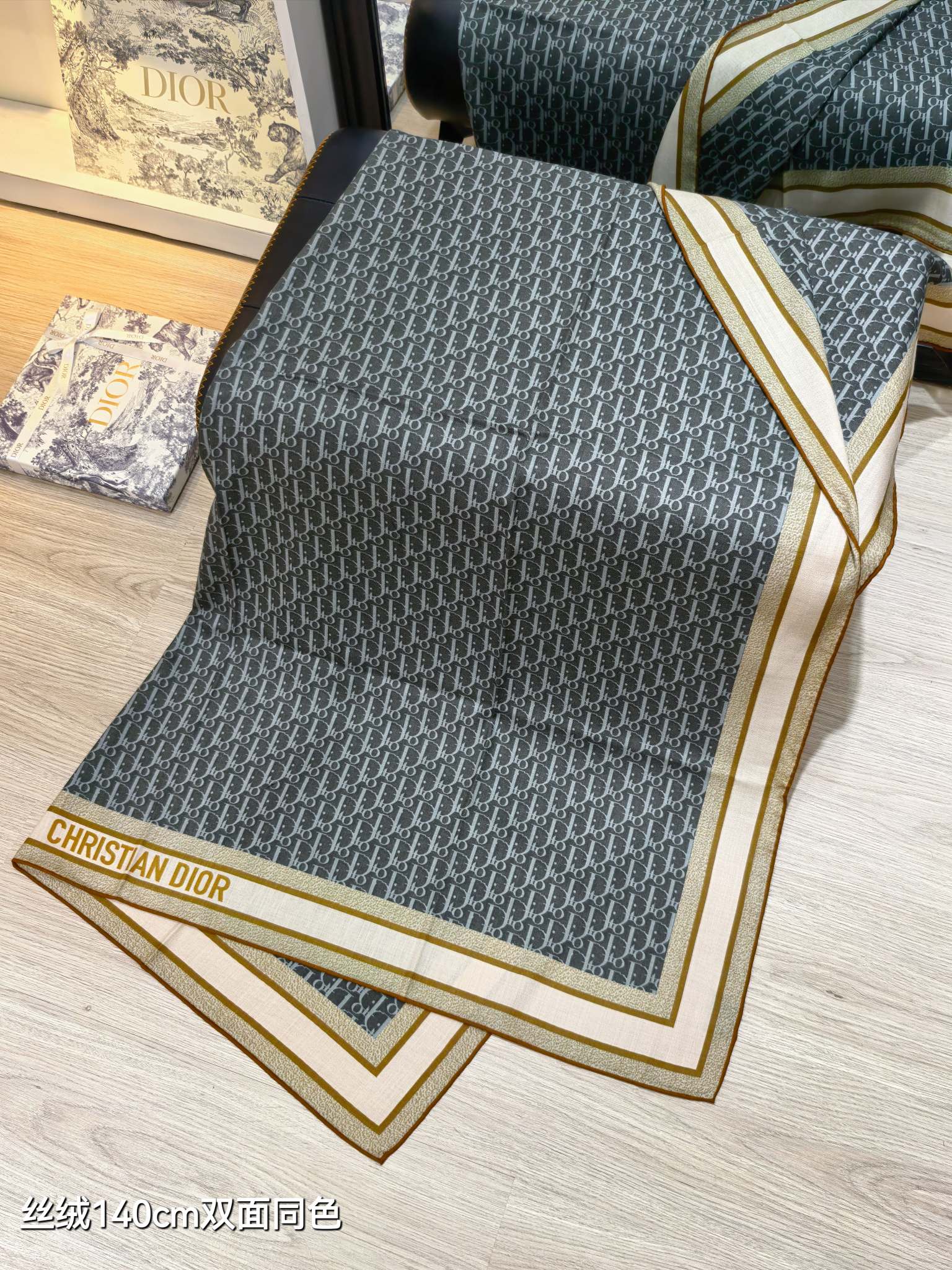 ❄RDO2538双面同色 140x140cm 70%羊绒30%真丝迪奥《》