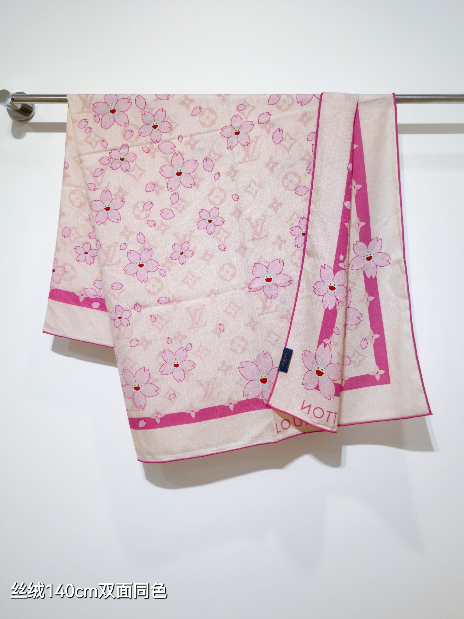 ❄RLV2547双面同色 140x140cm 70%羊绒30%真丝LV x TM《樱花》