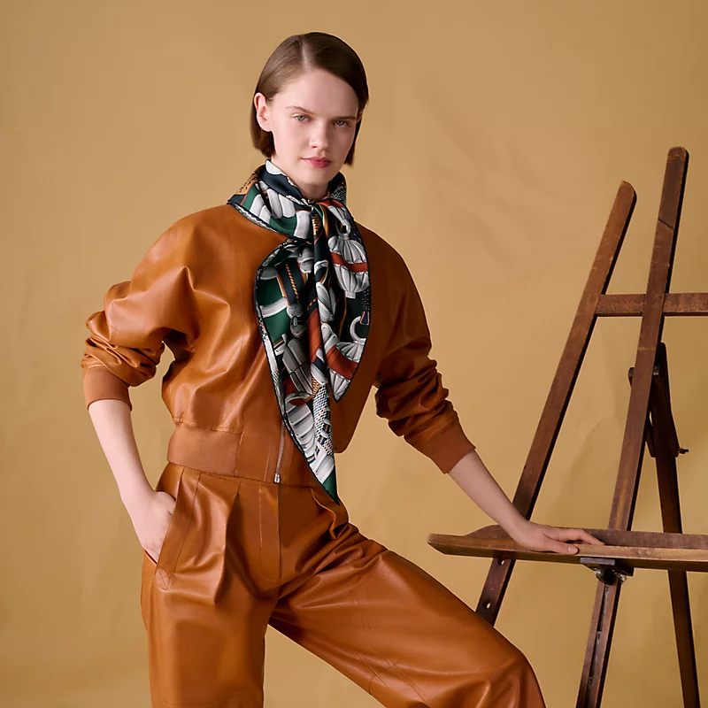 🌼SHMS255718姆米双面 90x90cm斜纹真丝爱马仕《银花集》