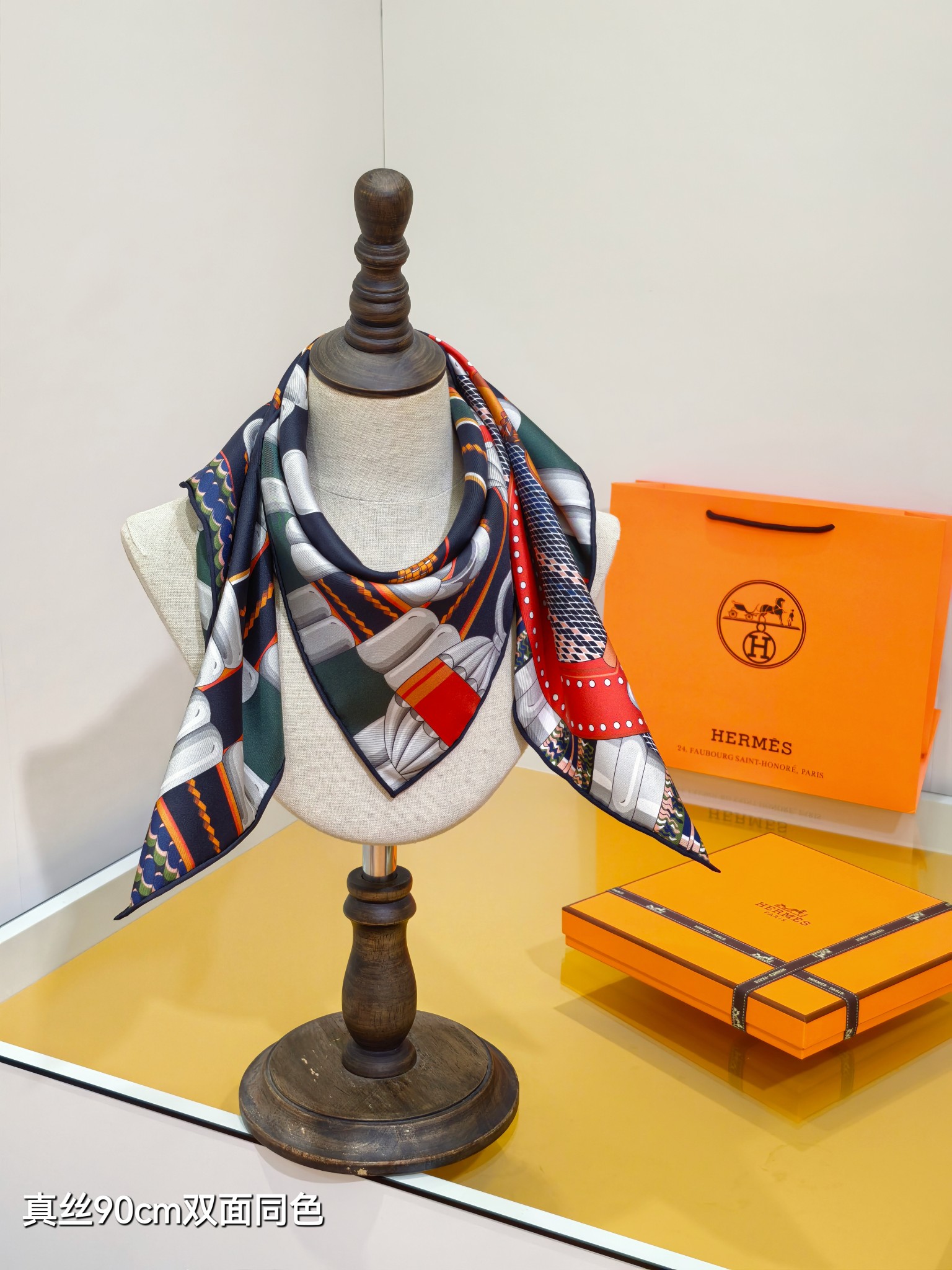 🌼SHMS255718姆米双面 90x90cm斜纹真丝爱马仕《银花集》