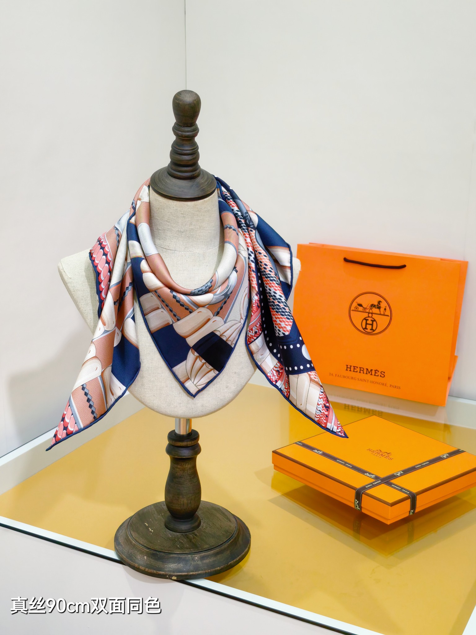 🌼SHMS255718姆米双面 90x90cm斜纹真丝爱马仕《银花集》