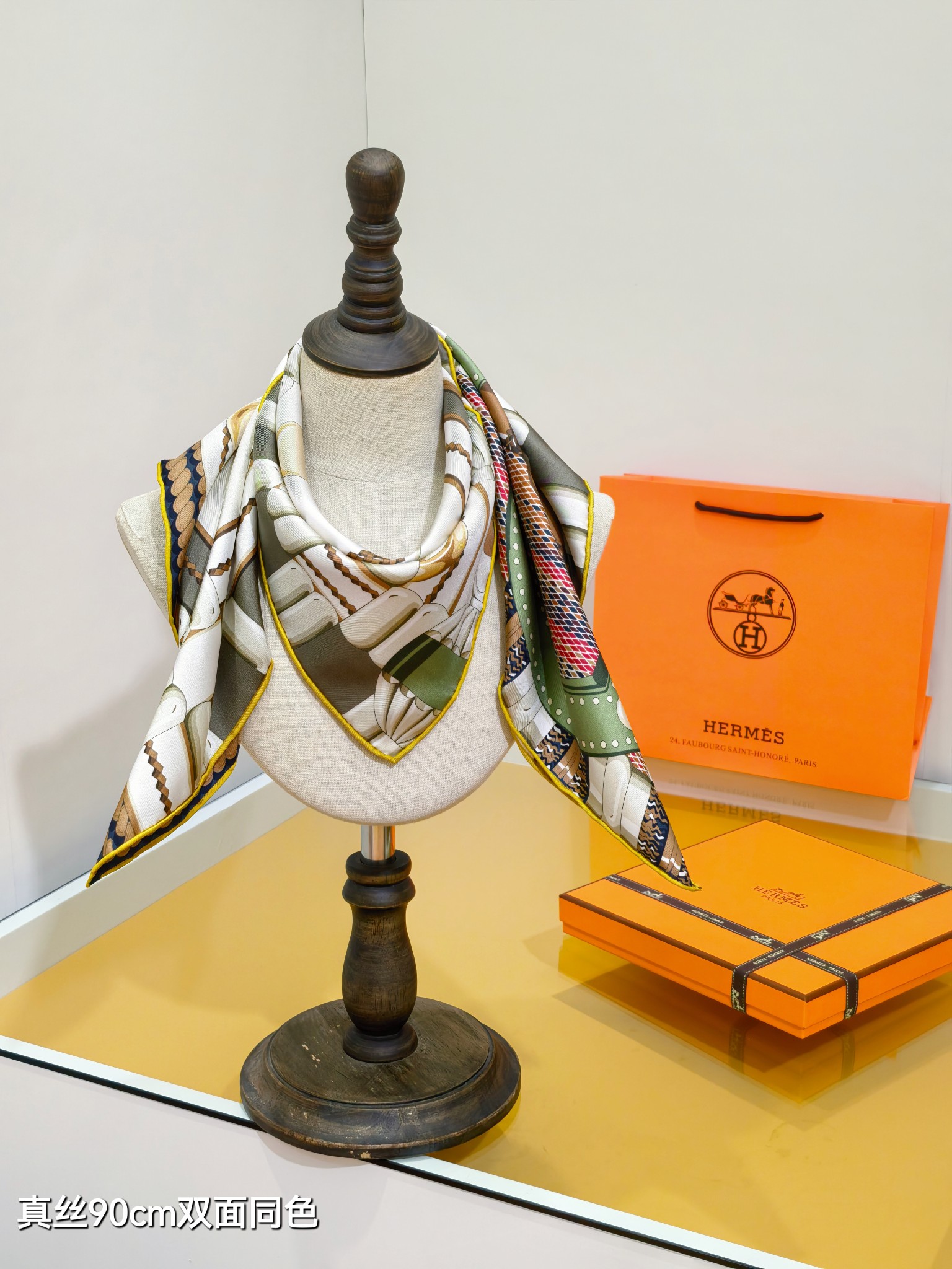 🌼SHMS255718姆米双面 90x90cm斜纹真丝爱马仕《银花集》