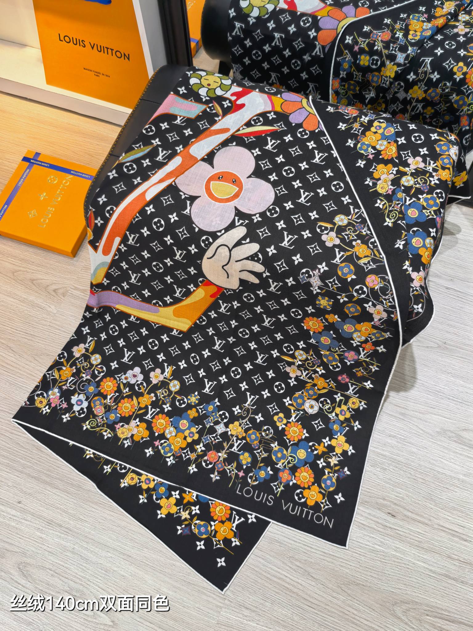 ❄RLV2548双面同色 140x140cm 70%羊绒30%真丝LV x TM《Monogram Su