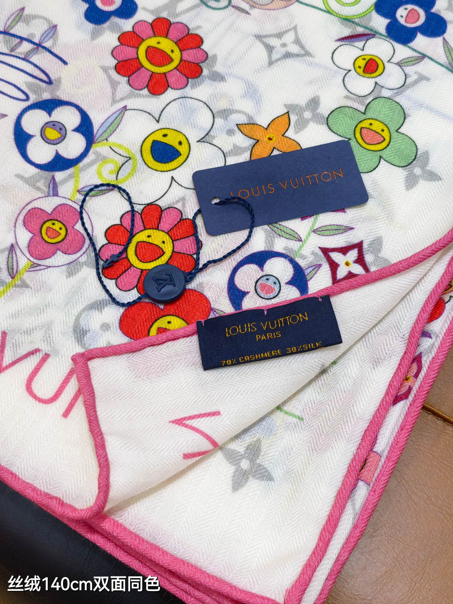 ❄RLV2548双面同色 140x140cm 70%羊绒30%真丝LV x TM《Monogram Su