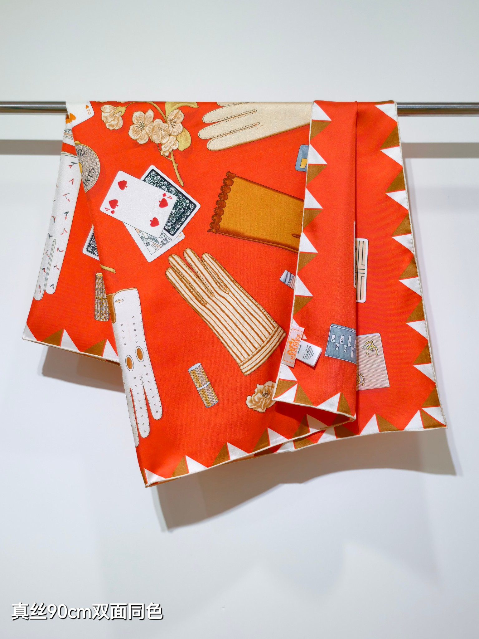 🌼SHMS255918姆米双面 90x90cm斜纹真丝爱马仕《手套时光》