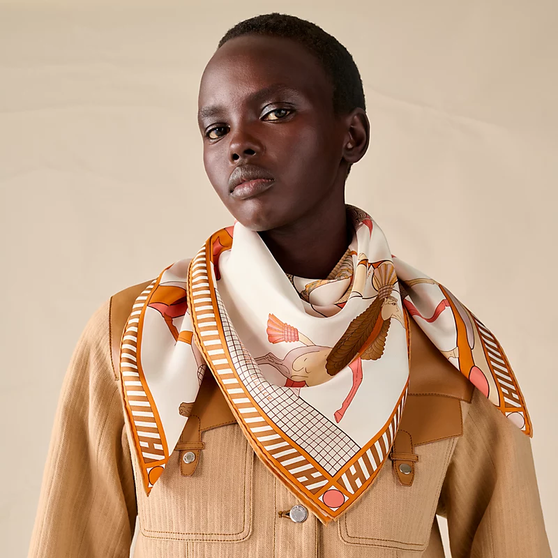 🌼SHMS257118姆米双面 90x90cm斜纹真丝爱马仕《全速前进》