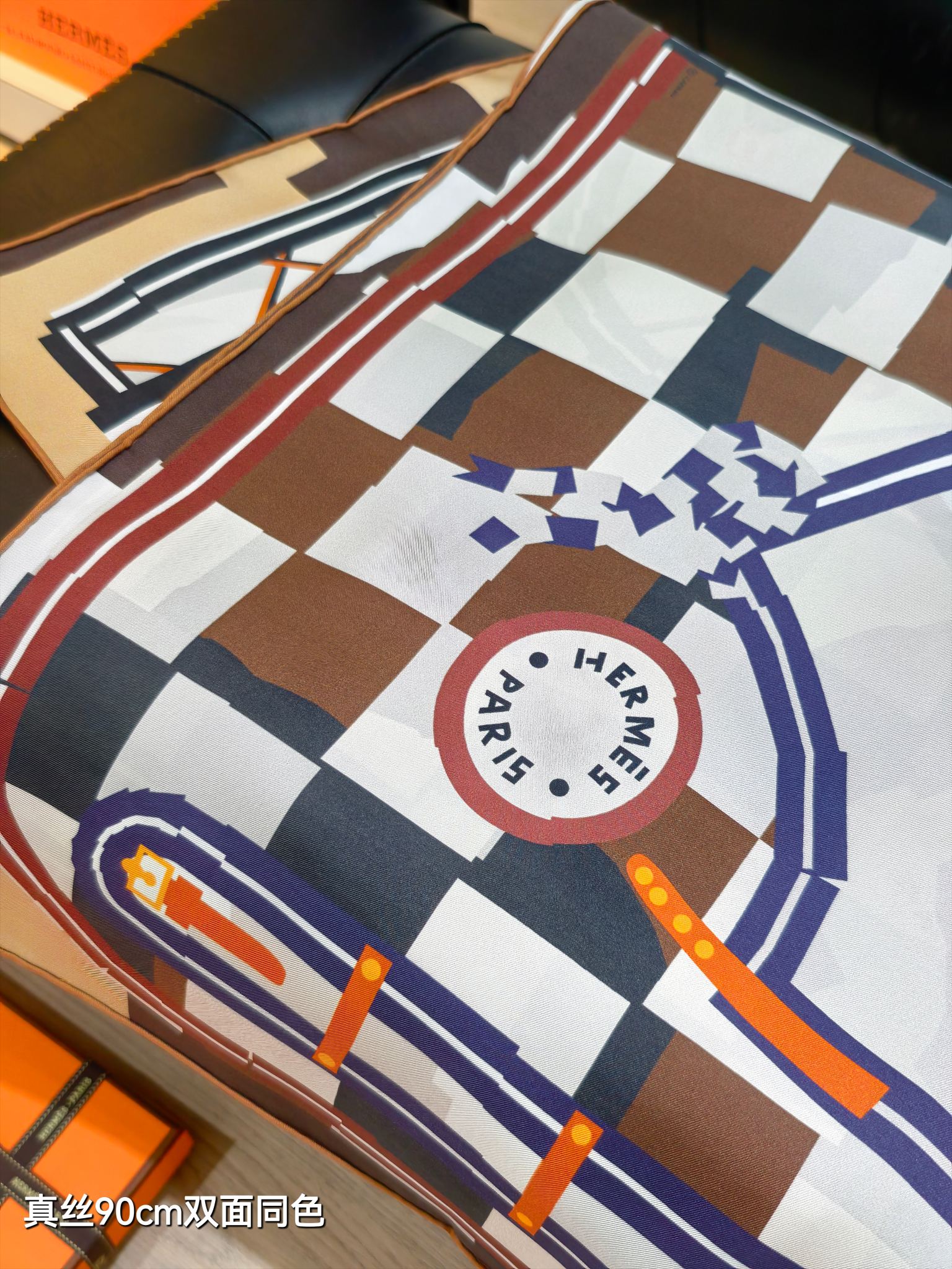 🌼SHMS257218姆米双面 90x90cm斜纹真丝爱马仕《格纹马面罩》