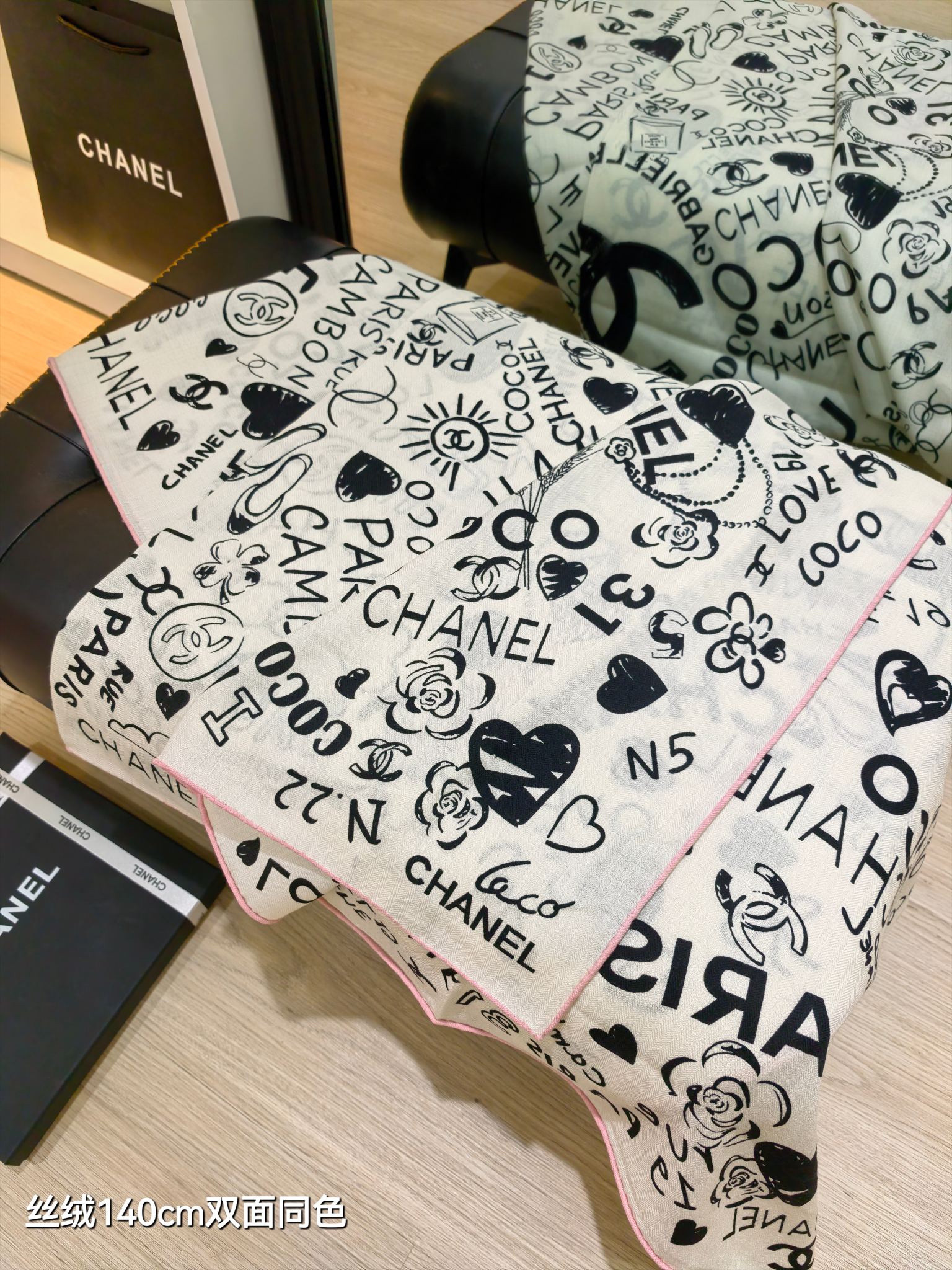 ❄RCC2553双面同色 140x140cm 70%羊绒30%真丝香奈儿《》