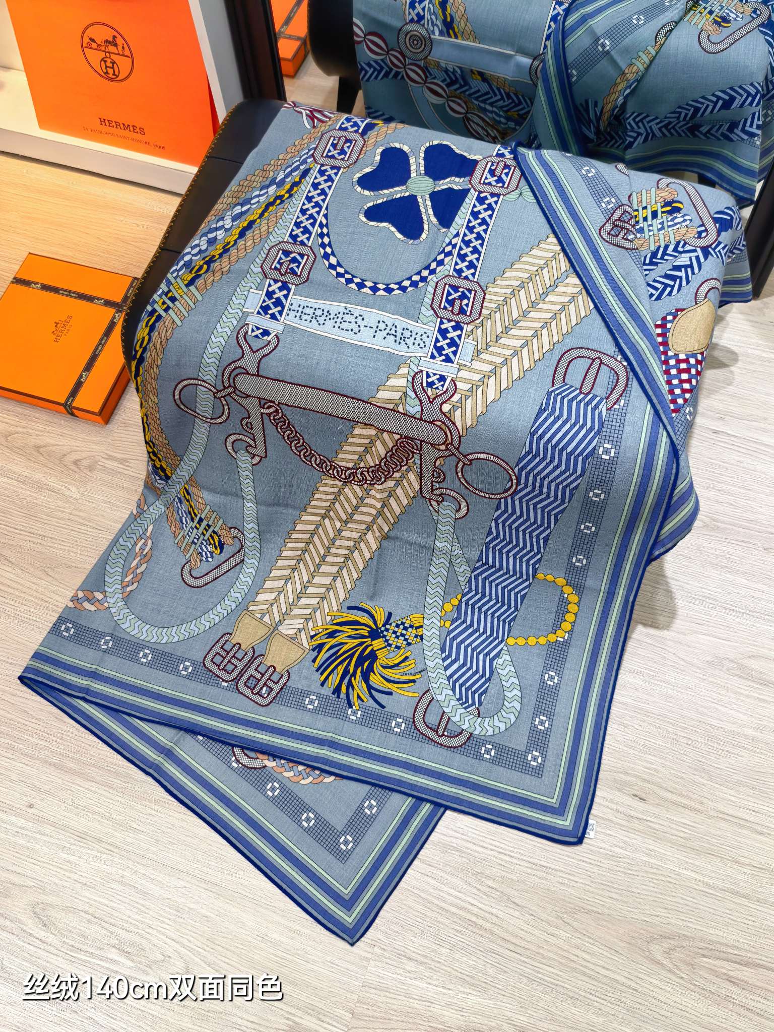 ❄RHMS2581双面同色 140x140cm 70%羊绒30%真丝爱马仕《Tout en Tresse
