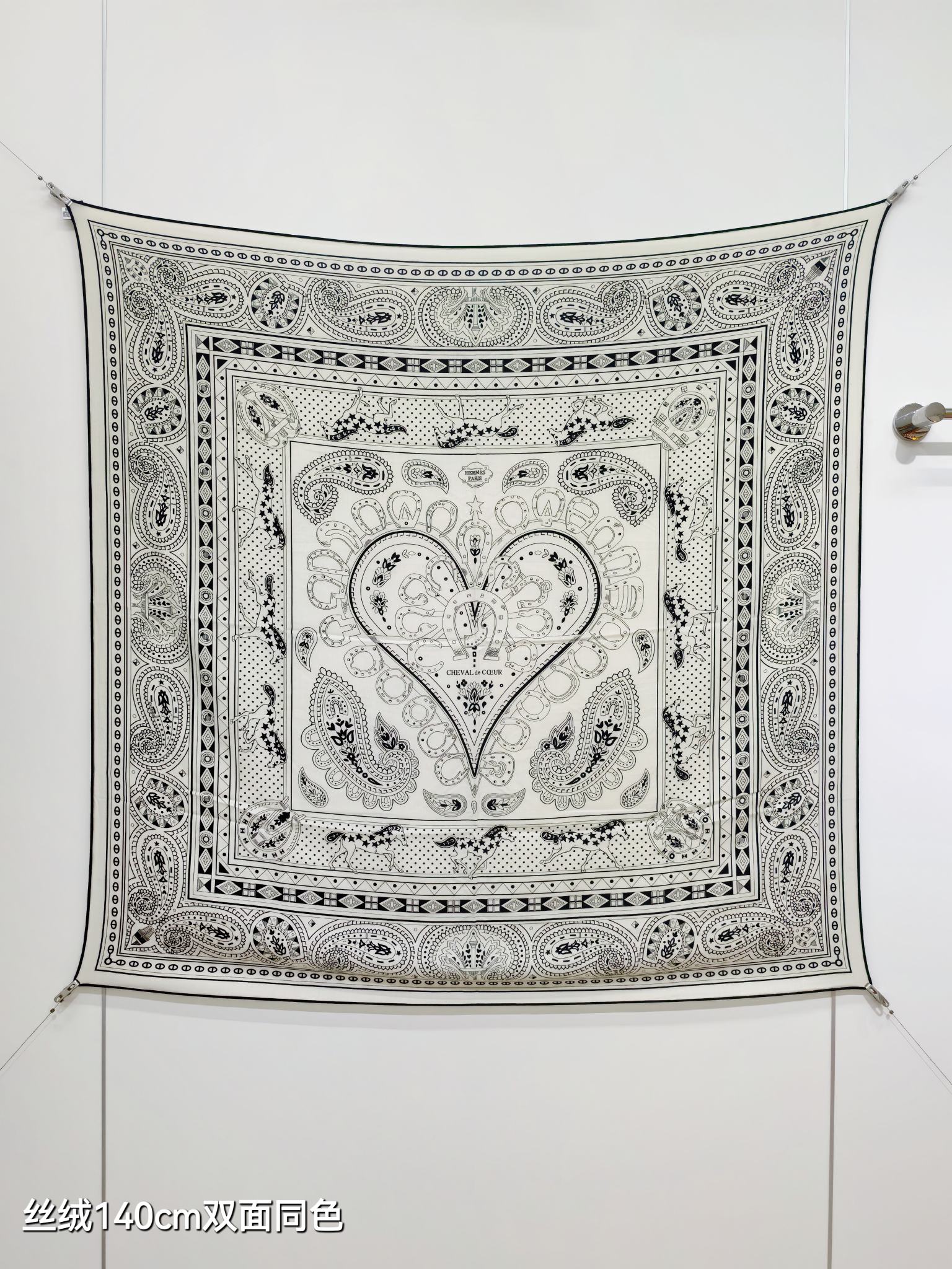 ❄RHMS2581双面同色 140x140cm 70%羊绒30%真丝爱马仕《爱心骏马》
