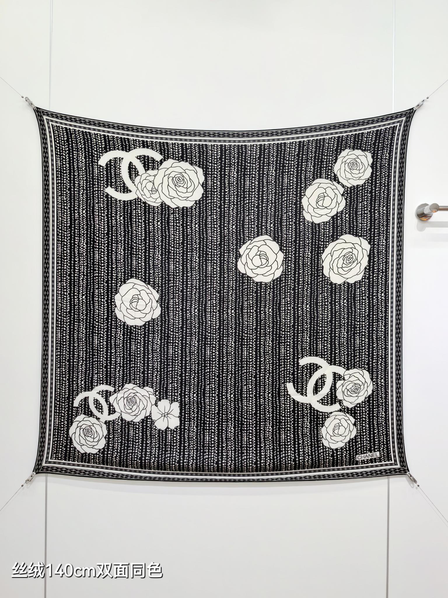 NO:603462,RCC2589 Double-sided same color 140x140cm 70 cashmere 30 real silk Chanel '' high version scarf, high version scarf, chanel, real silk19860909RCC2589 双面同色 140x140cm 70羊绒30真丝 香奈儿《》高版本围巾,高版本围巾,chanel,real silk,scarf