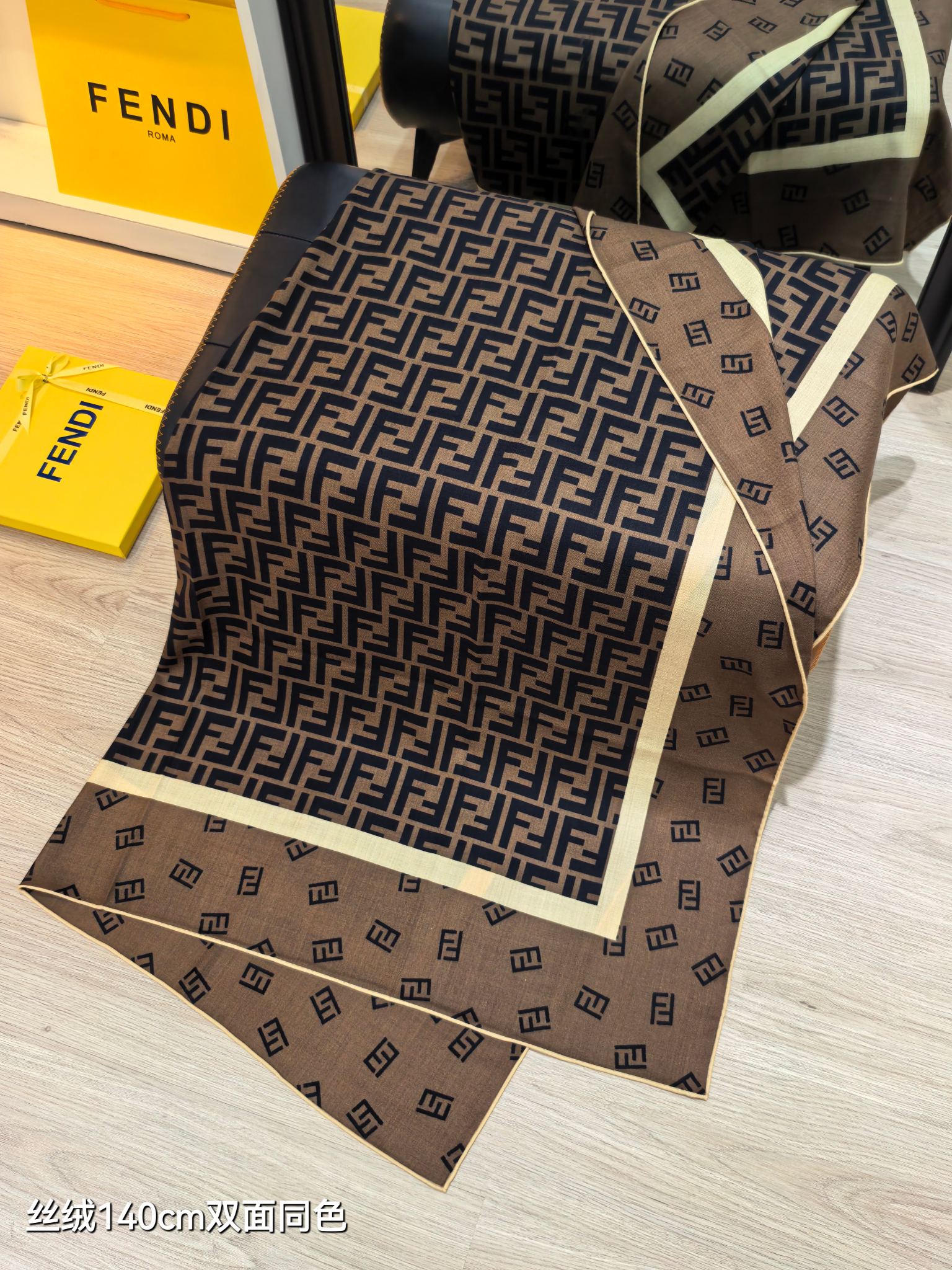 ❄RFD2510双面同色 140x140cm 70%羊绒30%真丝芬迪《》