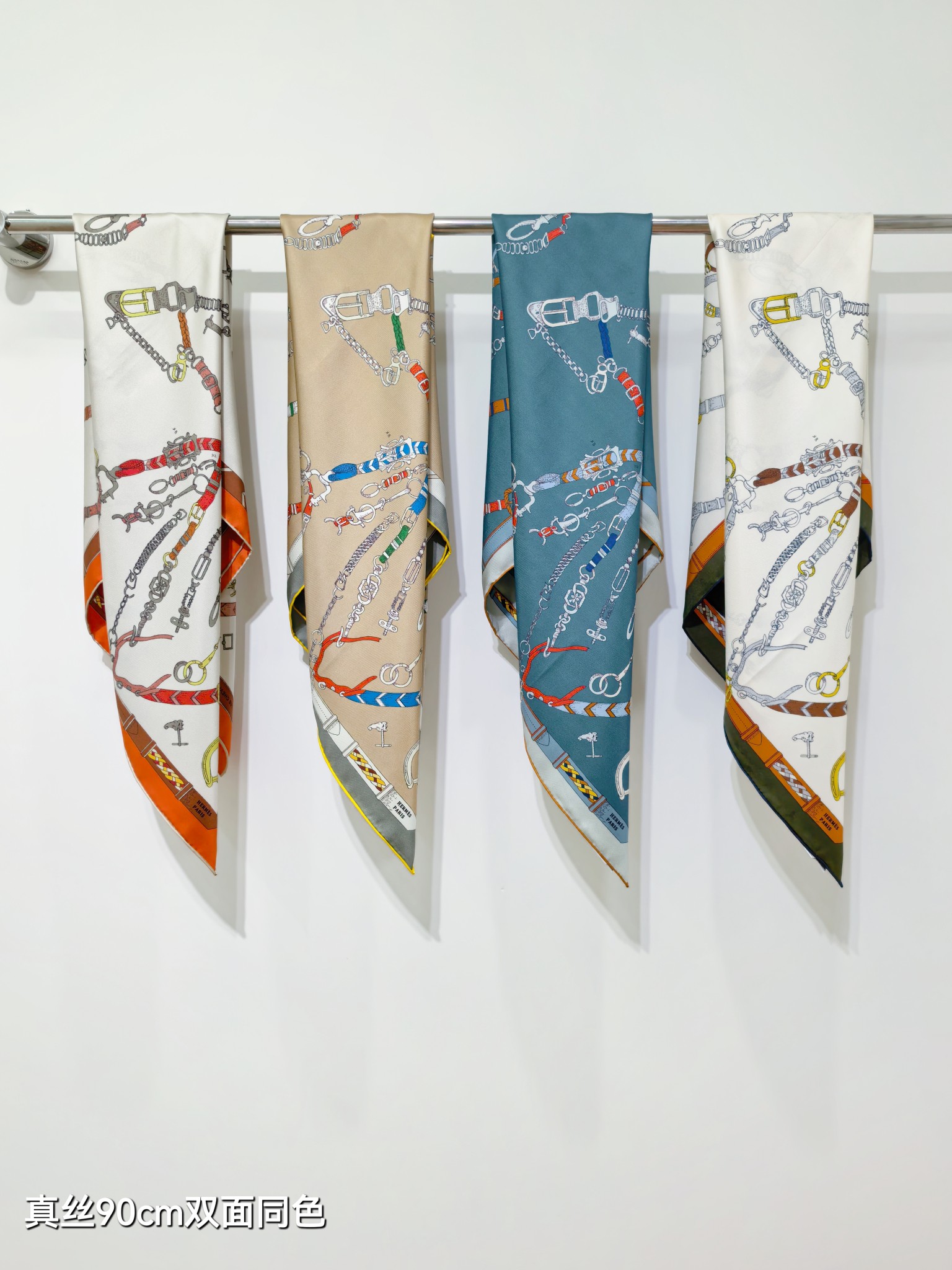 🌼SHMS258918姆米双面 90x90cm斜纹真丝爱马仕《跃动的马儿》