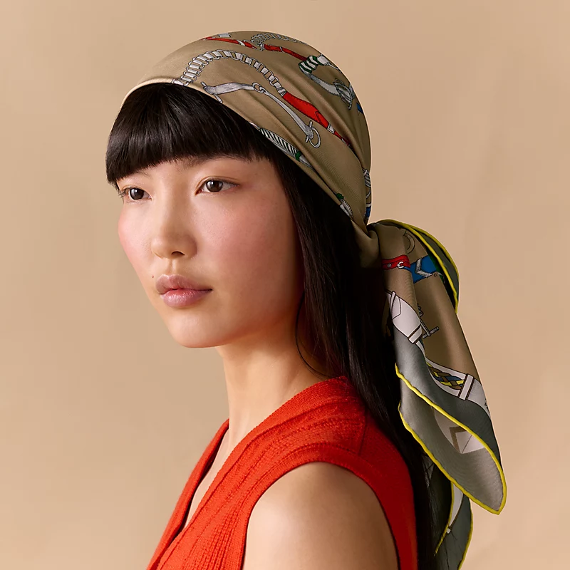 🌼SHMS258918姆米双面 90x90cm斜纹真丝爱马仕《跃动的马儿》