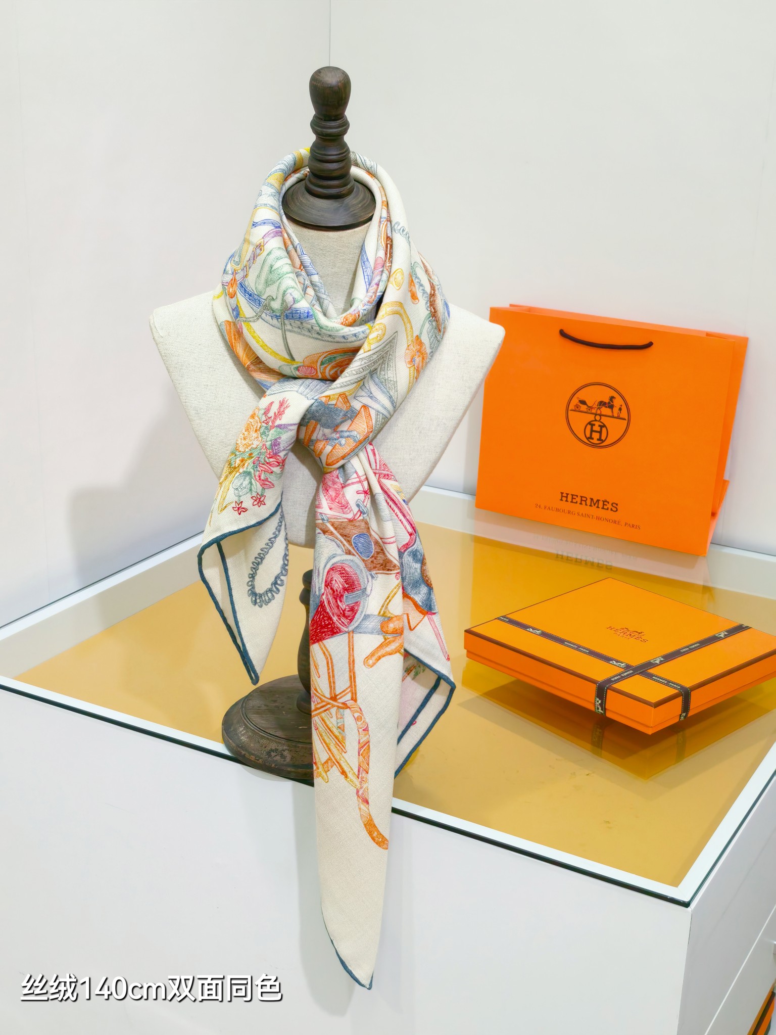 ❄RHMS2592双面同色 140x140cm 70%羊绒30%真丝爱马仕《爱马仕世界》