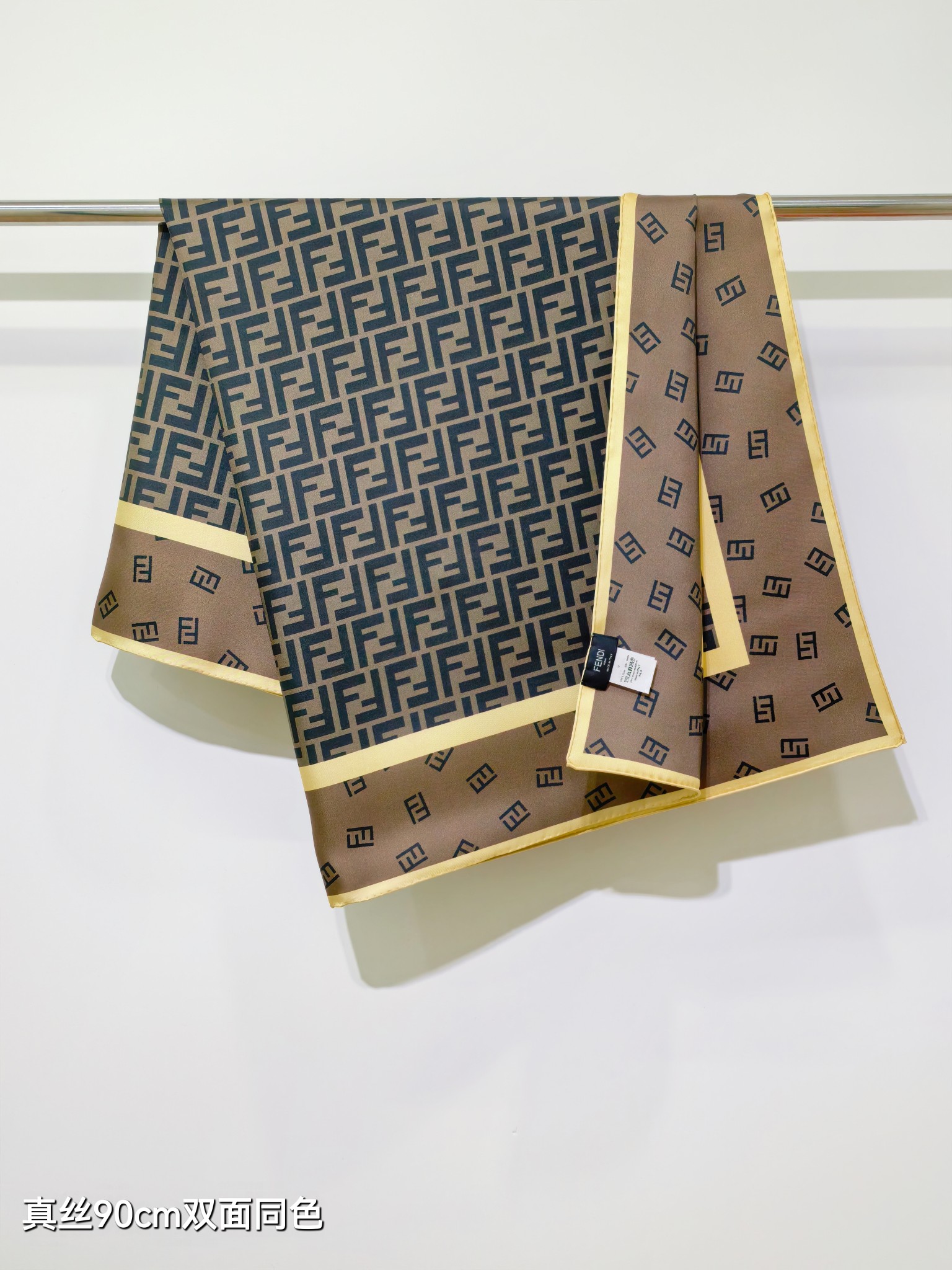 🌼SFD251118姆米双面 90x90cm斜纹真丝芬迪《》