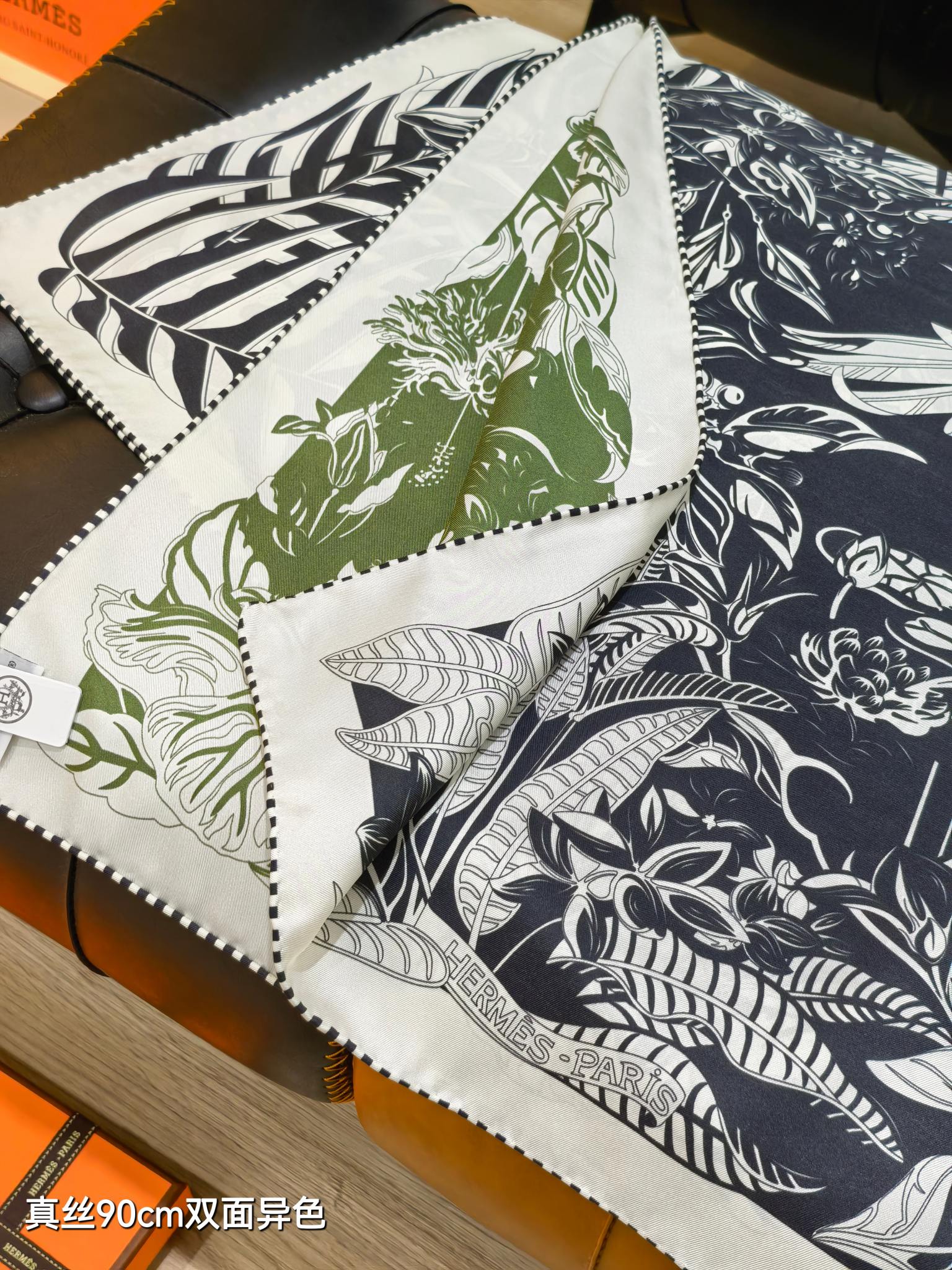 🌼SHMS259718姆米双面异色 90x90cm斜纹真丝爱马仕《红鹤派对图腾版》