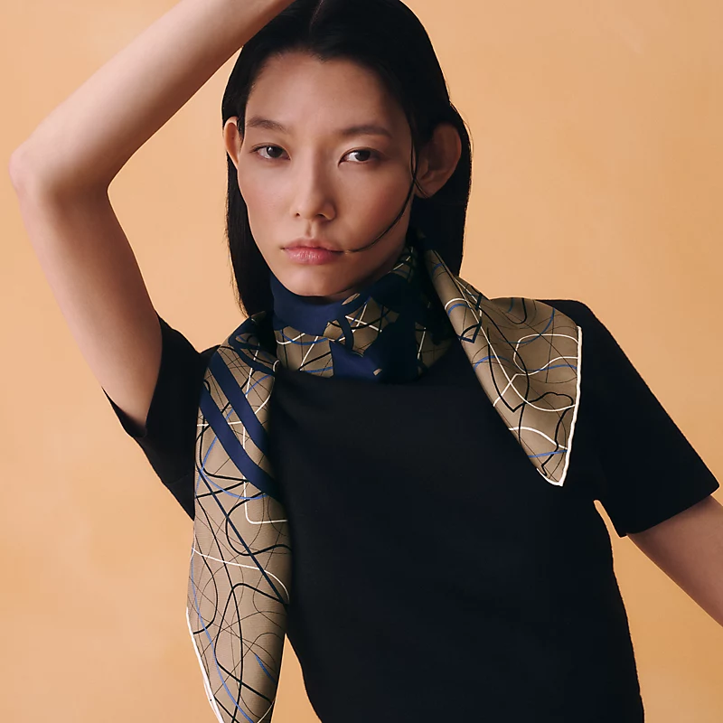 🌼SHMS260818姆米双面  90x90cm斜纹真丝爱马仕《华丽的缰辔丝线版》