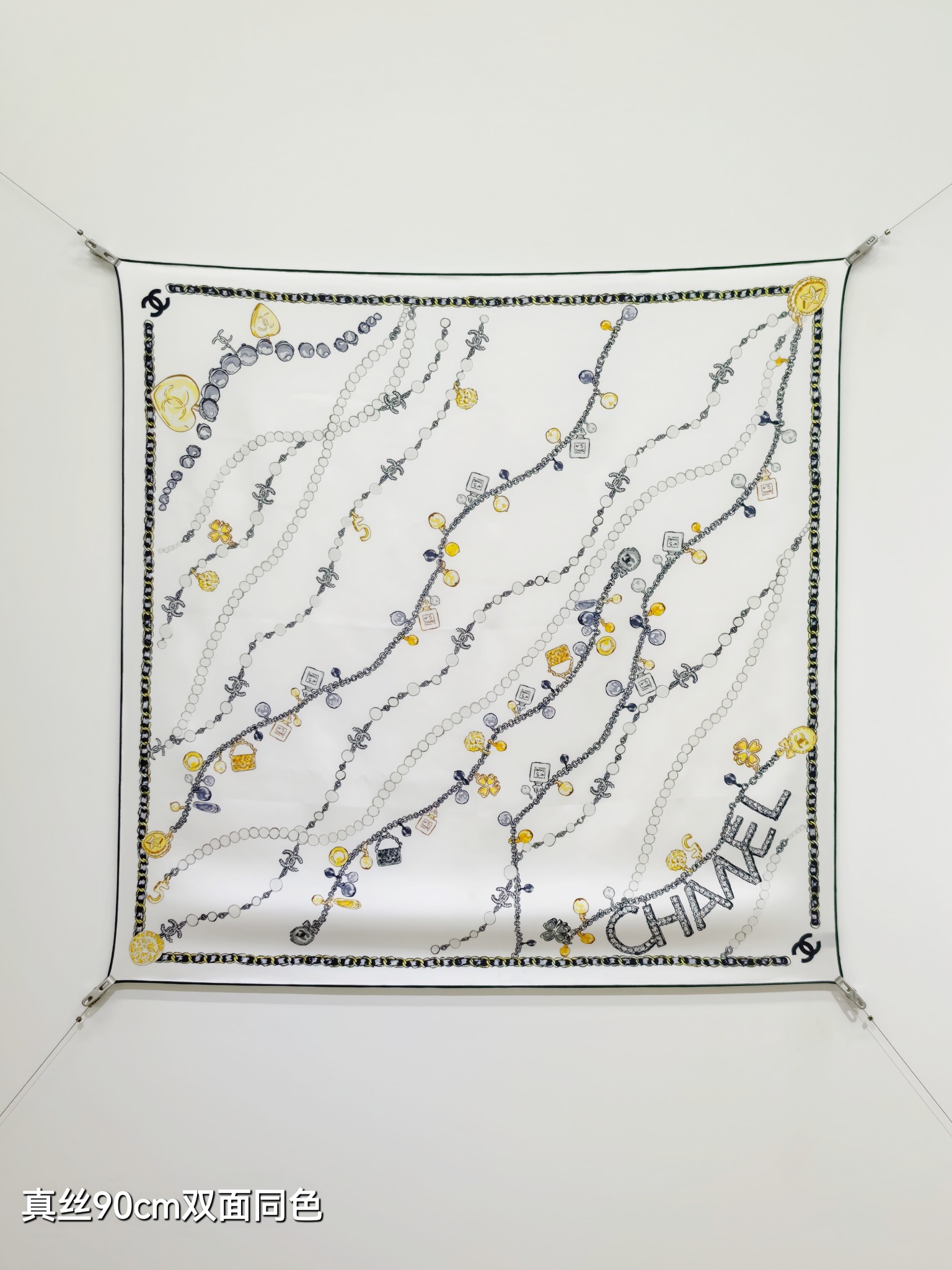 NO:821263,SCC2573 18mm double-sided 90x90cm twill silk Chanel '' high version scarf, high version scarf, chanel, real silk19860909SCC2573 18姆米双面 90x90cm斜纹真丝 香奈儿《》高版本围巾,高版本围巾,chanel,real silk,scarf