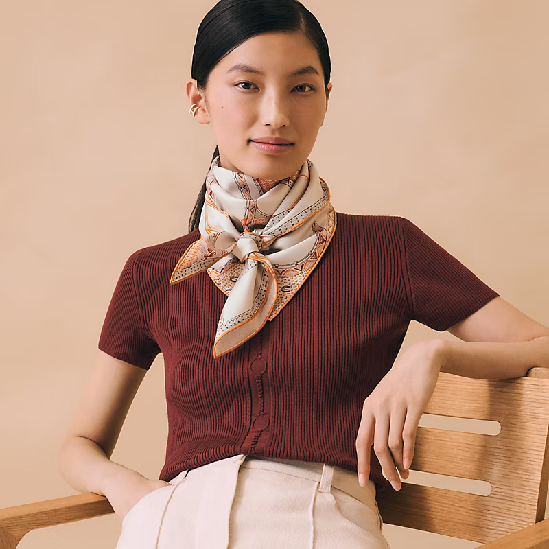 🌼SHMS2632 18姆米双面异色  90x90cm斜纹真丝 爱马仕《赫菲斯托斯之马》