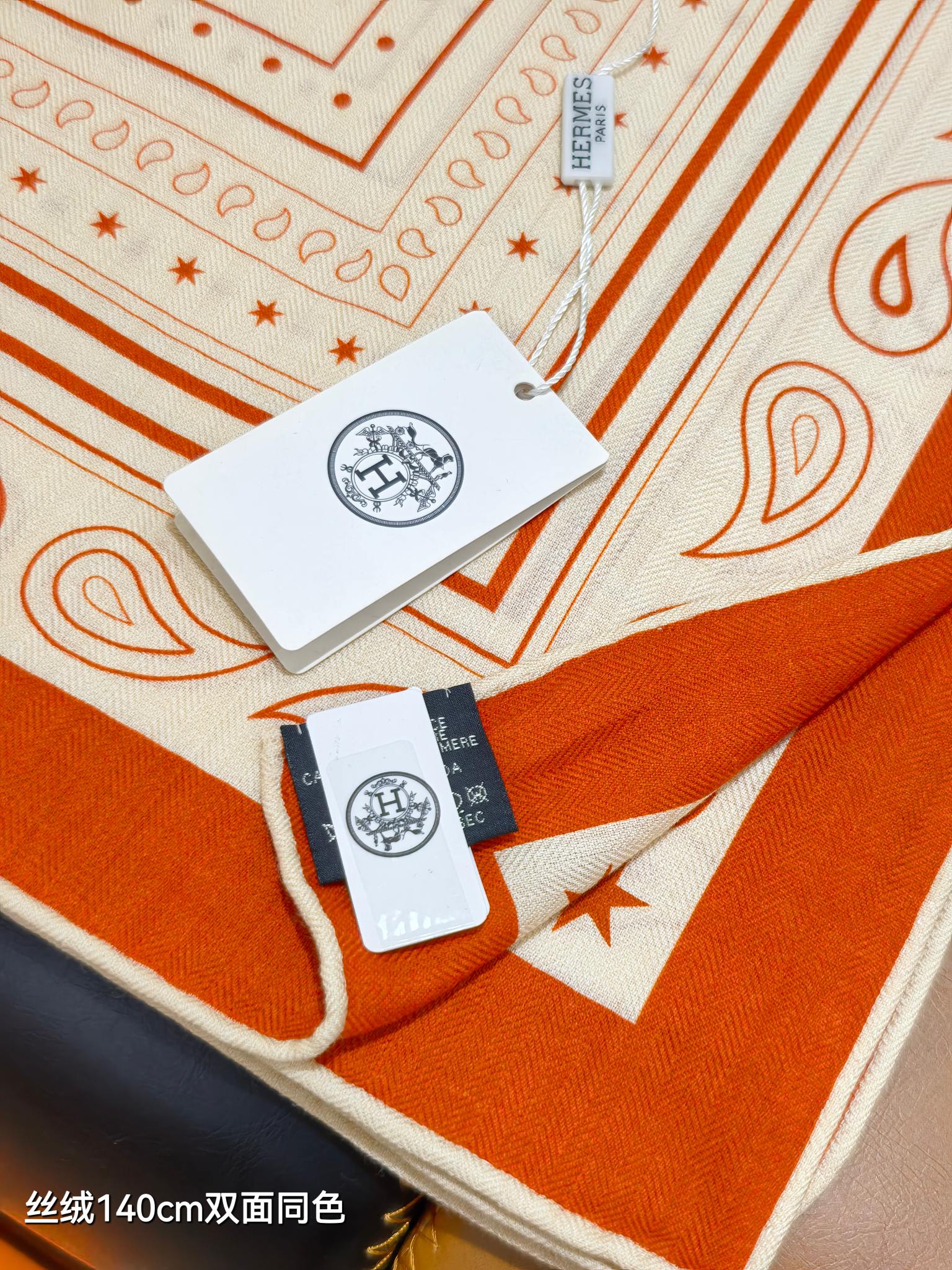 ❄RHMS2633 双面同色  140x140cm 70%羊绒30%真丝 爱马仕《盛宴BANDANA》