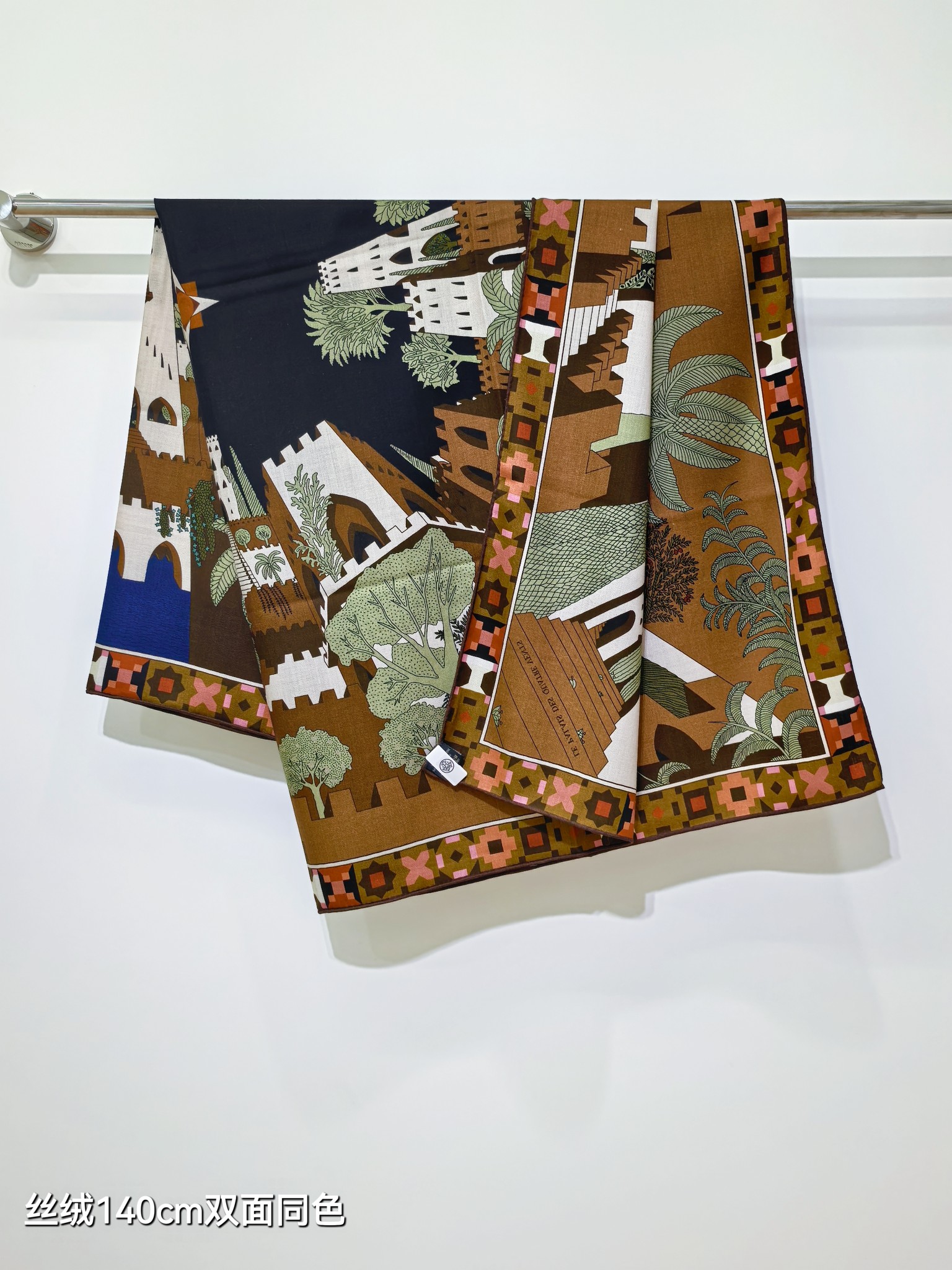 ❄RHMS2639 双面同色  140x140cm 70%羊绒30%真丝 爱马仕《四方之风宫殿》