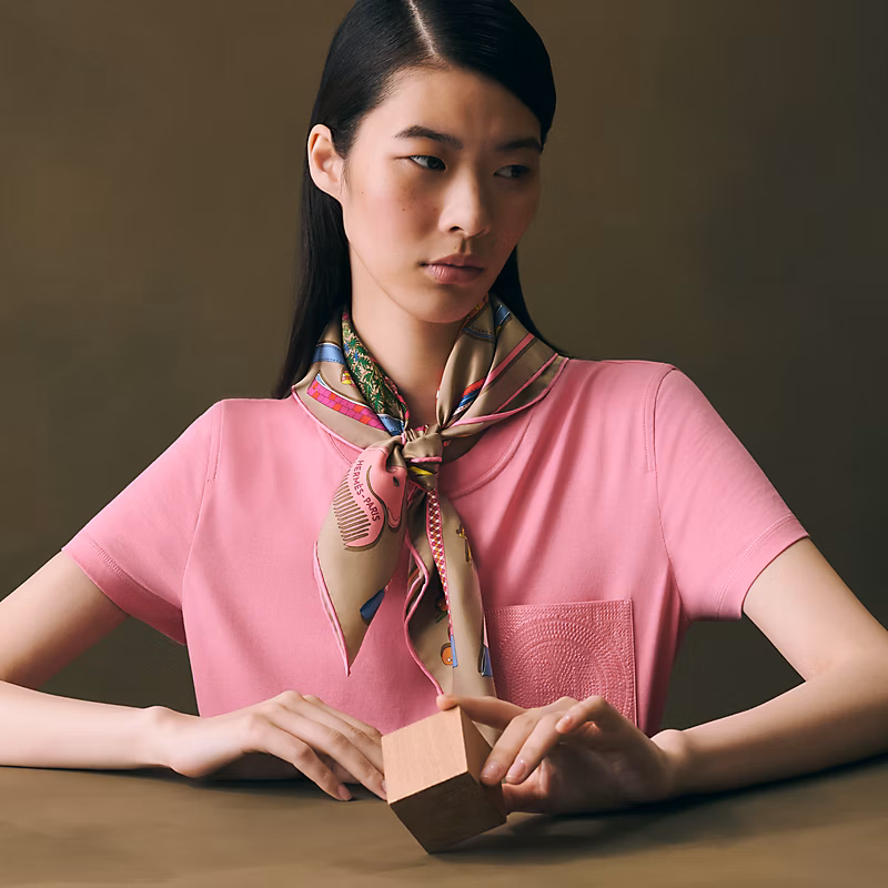 🌼SHMS2642 18姆米双面  90x90cm斜纹真丝 爱马仕《优雅漫步》