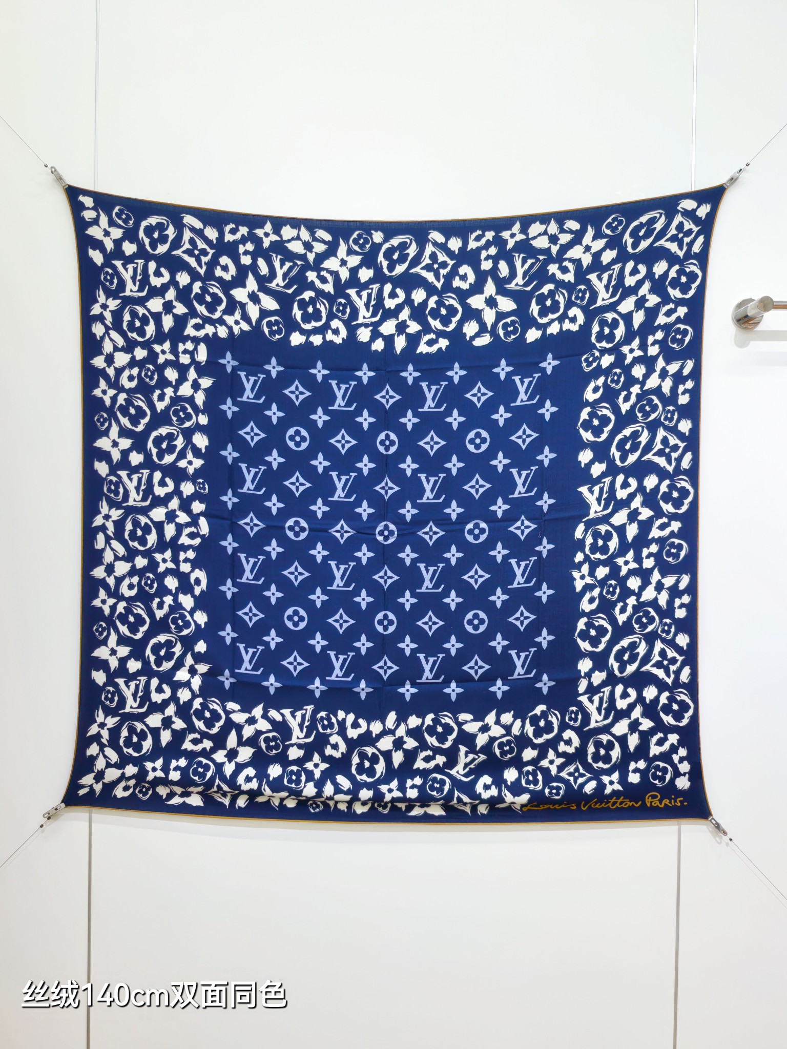 ❄RLV2626 双面同色  140x140cm 70%羊绒30%真丝 LV《》