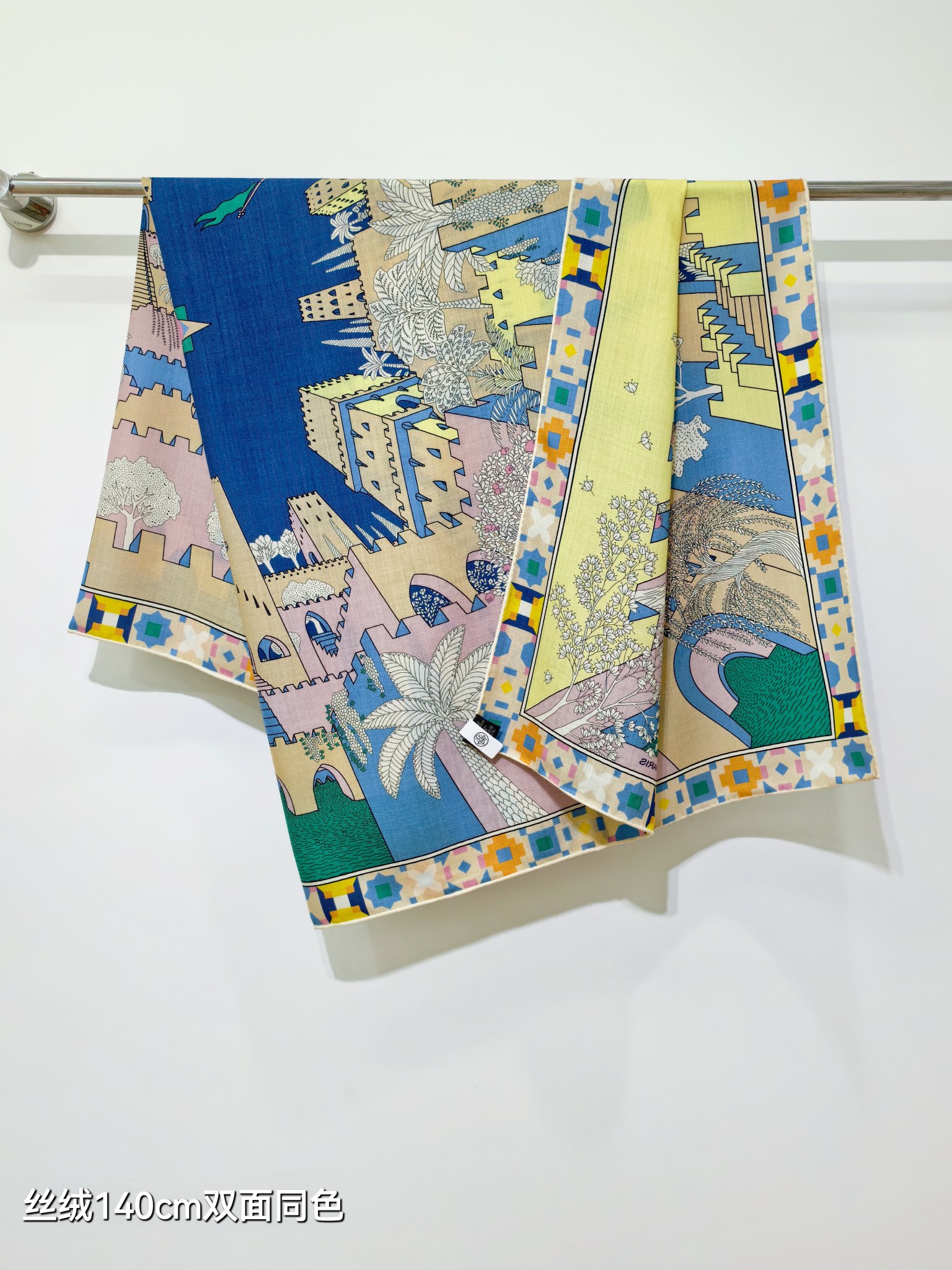 ❄RHMS2639 双面同色  140x140cm 70%羊绒30%真丝 爱马仕《四方之风宫殿》