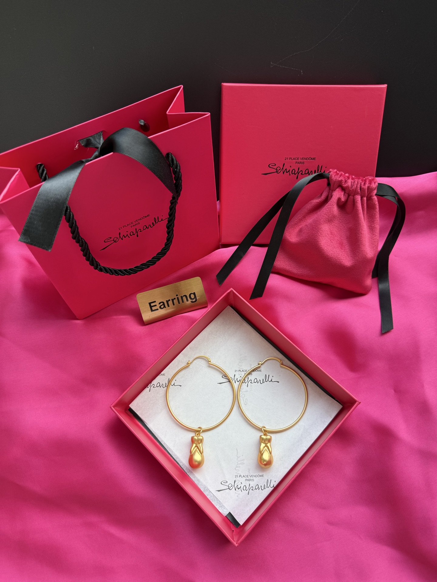 Серьги Schiaparelli с подвесками в виде балетных туфелек