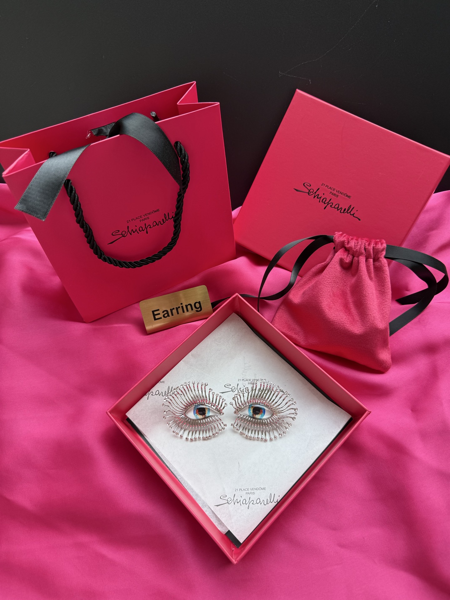 Серьги в виде глаз Schiaparelli