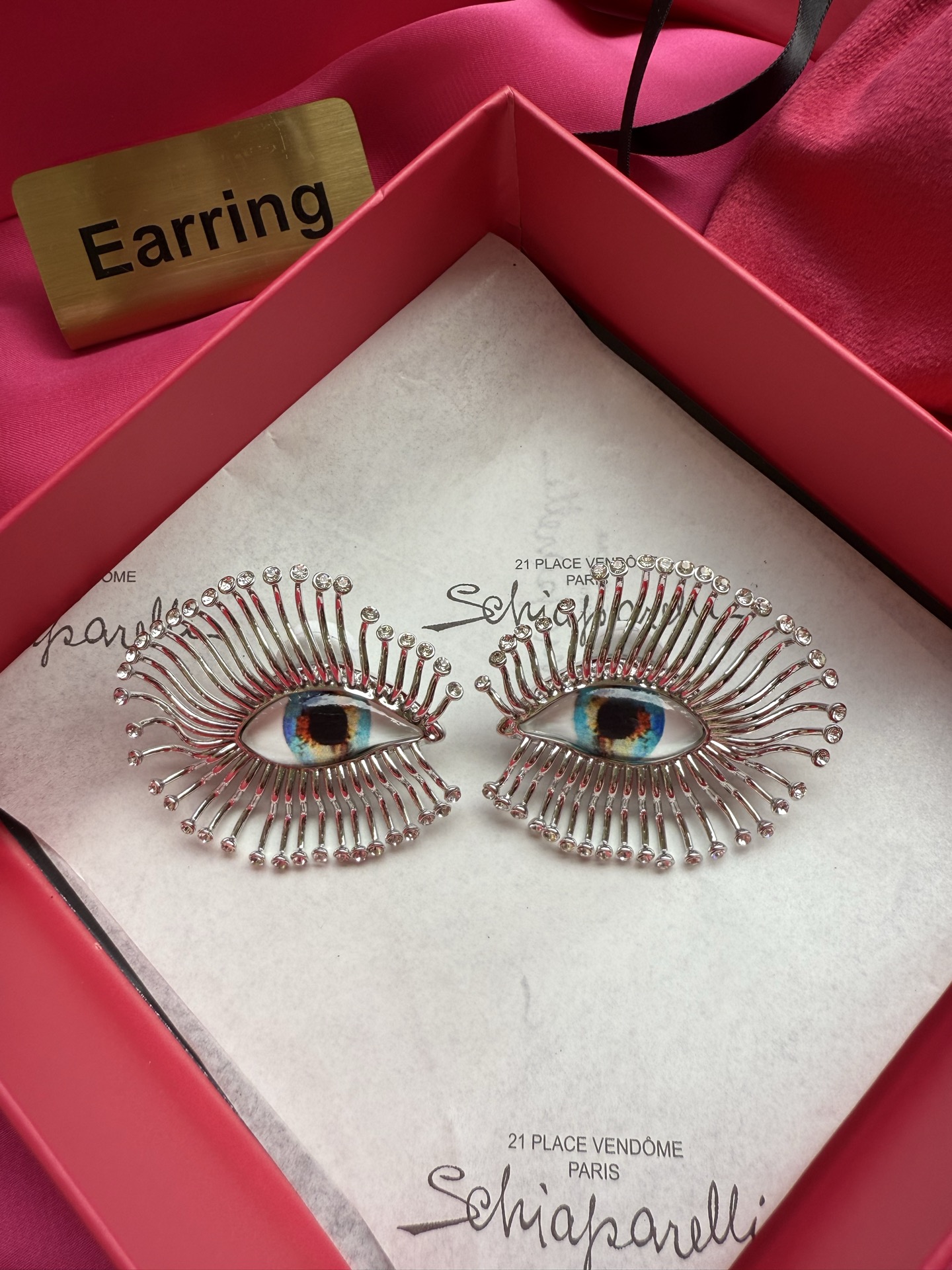 Серьги в виде глаз Schiaparelli