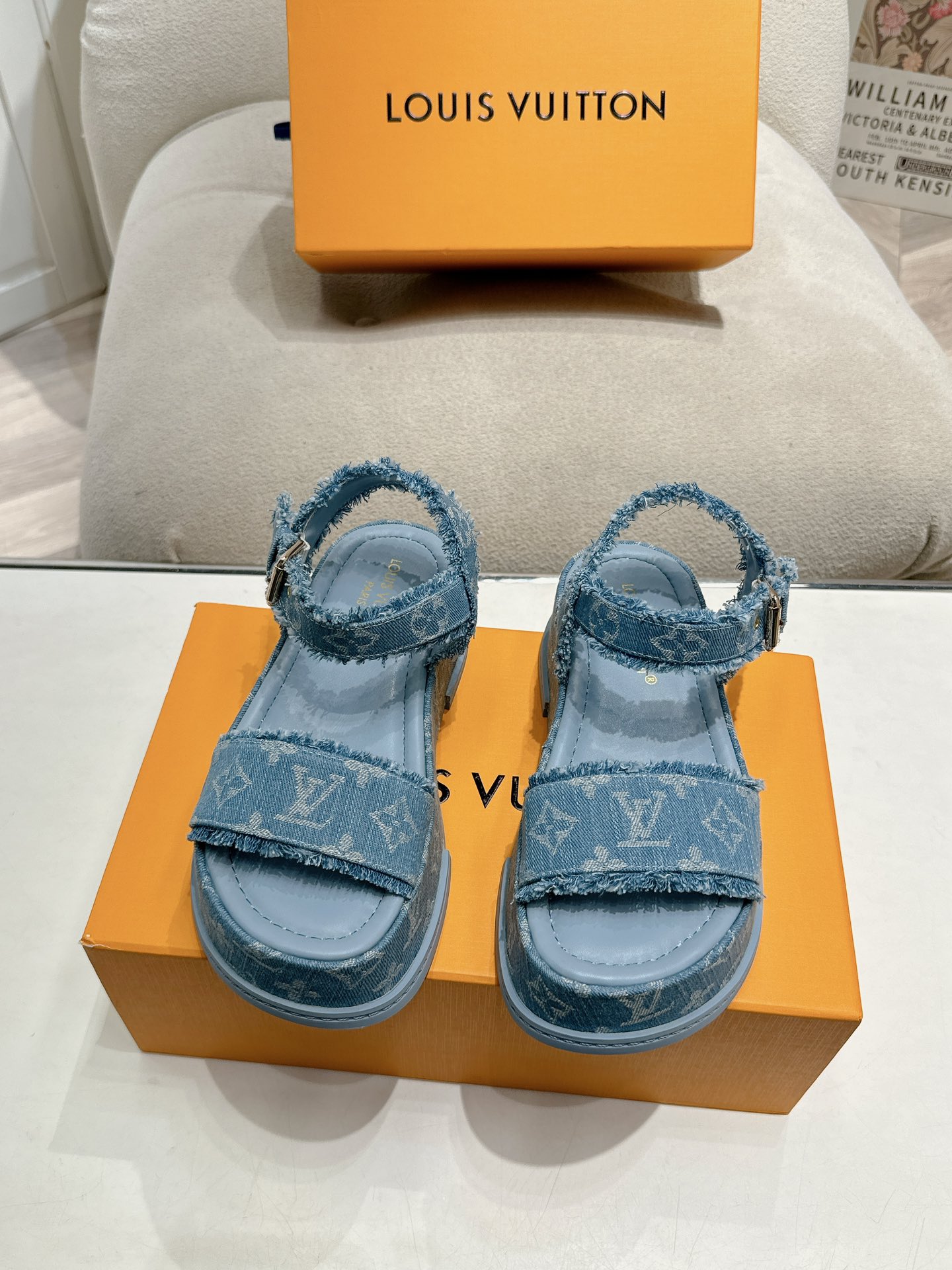 Louis Vuitton Schoenen Pantoffels Sandalen Pantoffels Openwerk Unisex Schapenvacht Fashion Casual